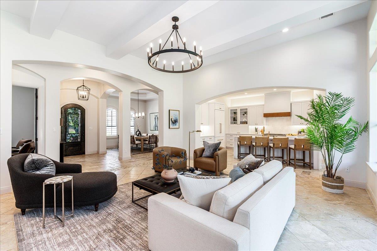 213 Black Wolf Run, Austin, TX 78738