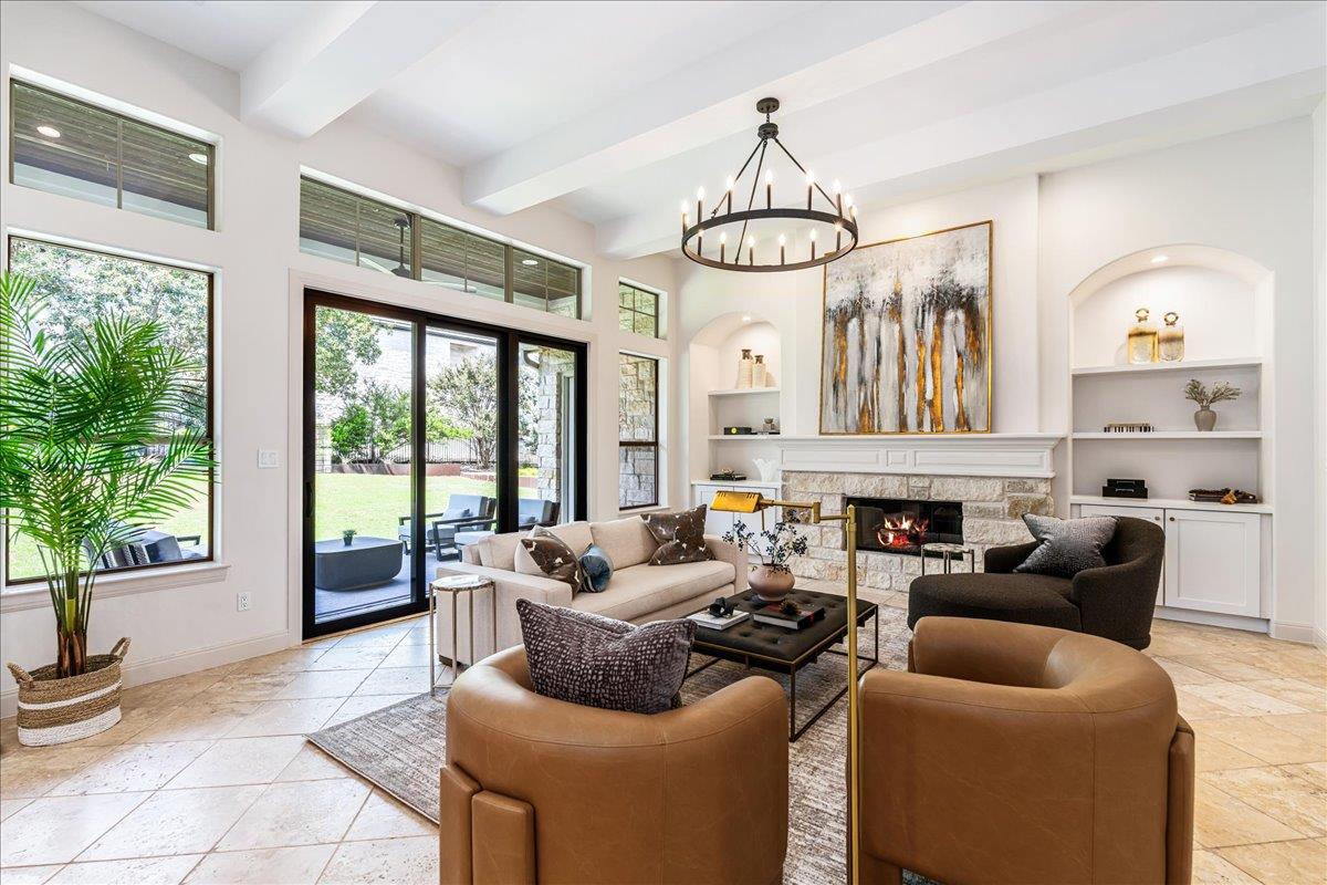 213 Black Wolf Run, Austin, TX 78738