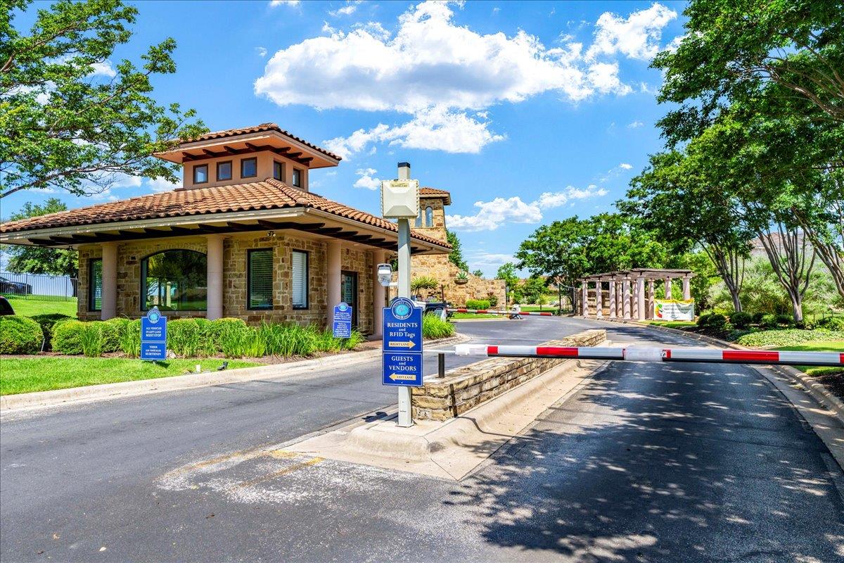 213 Black Wolf Run, Austin, TX 78738