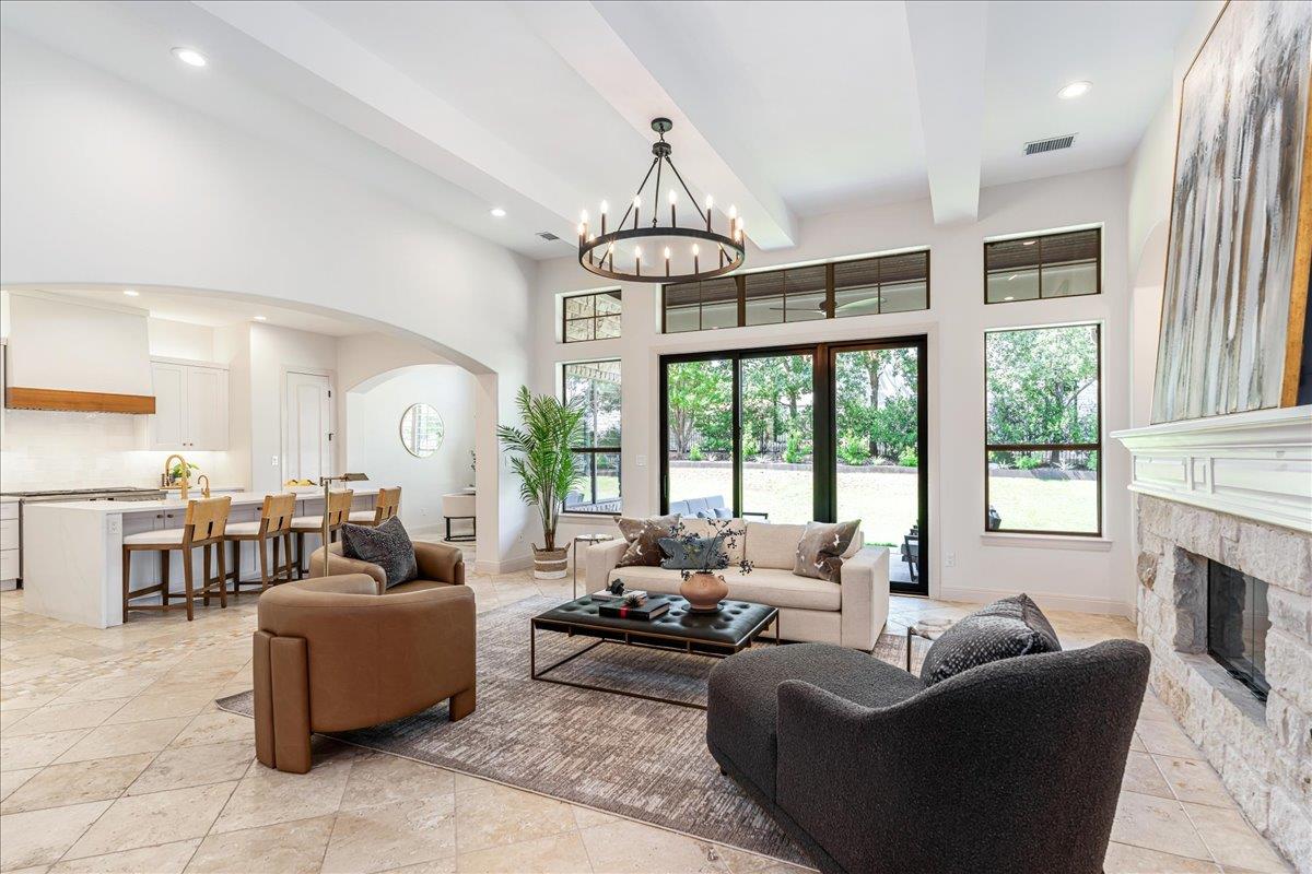 213 Black Wolf Run, Austin, TX 78738