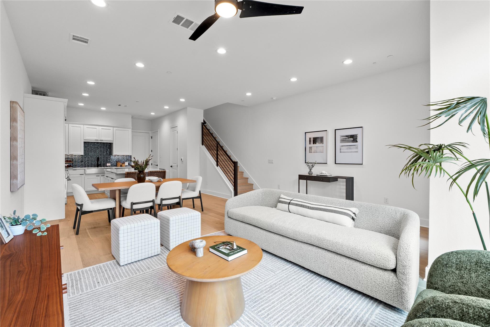 2707 Dulce Ln # 7, Austin, TX 78704