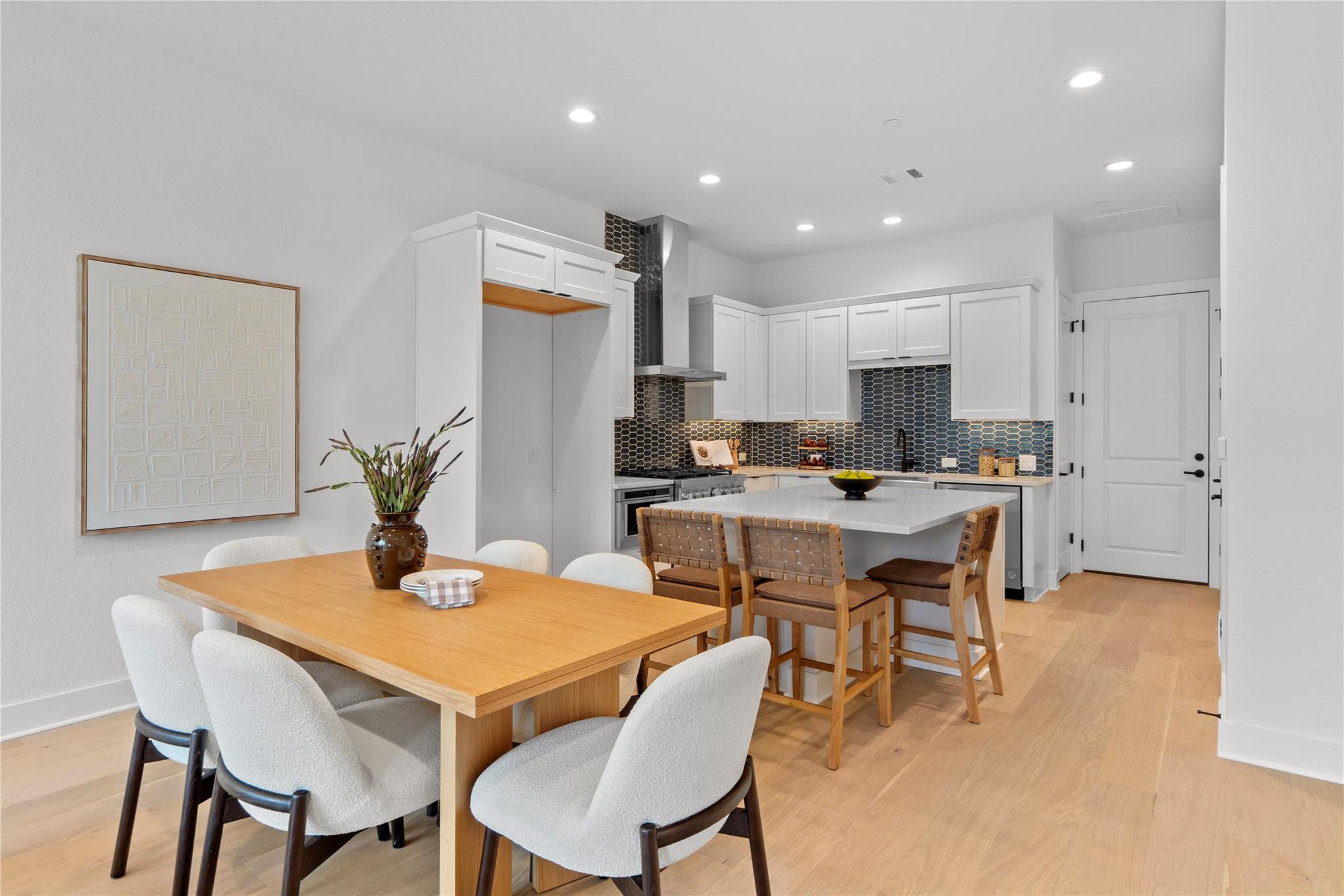 2707 Dulce Ln # 7, Austin, TX 78704