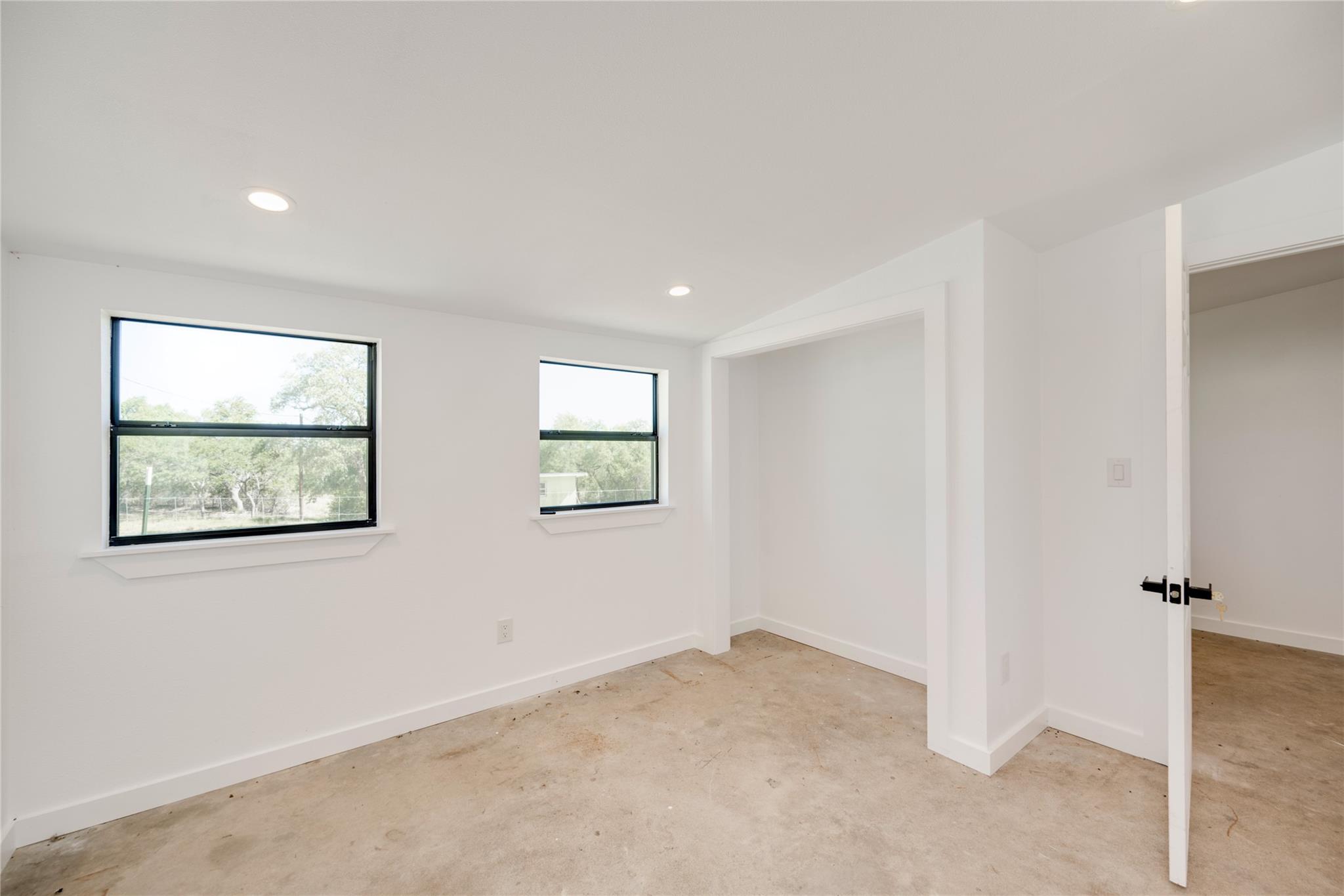 1217 Lost Oak Trl, Johnson City, TX 78636