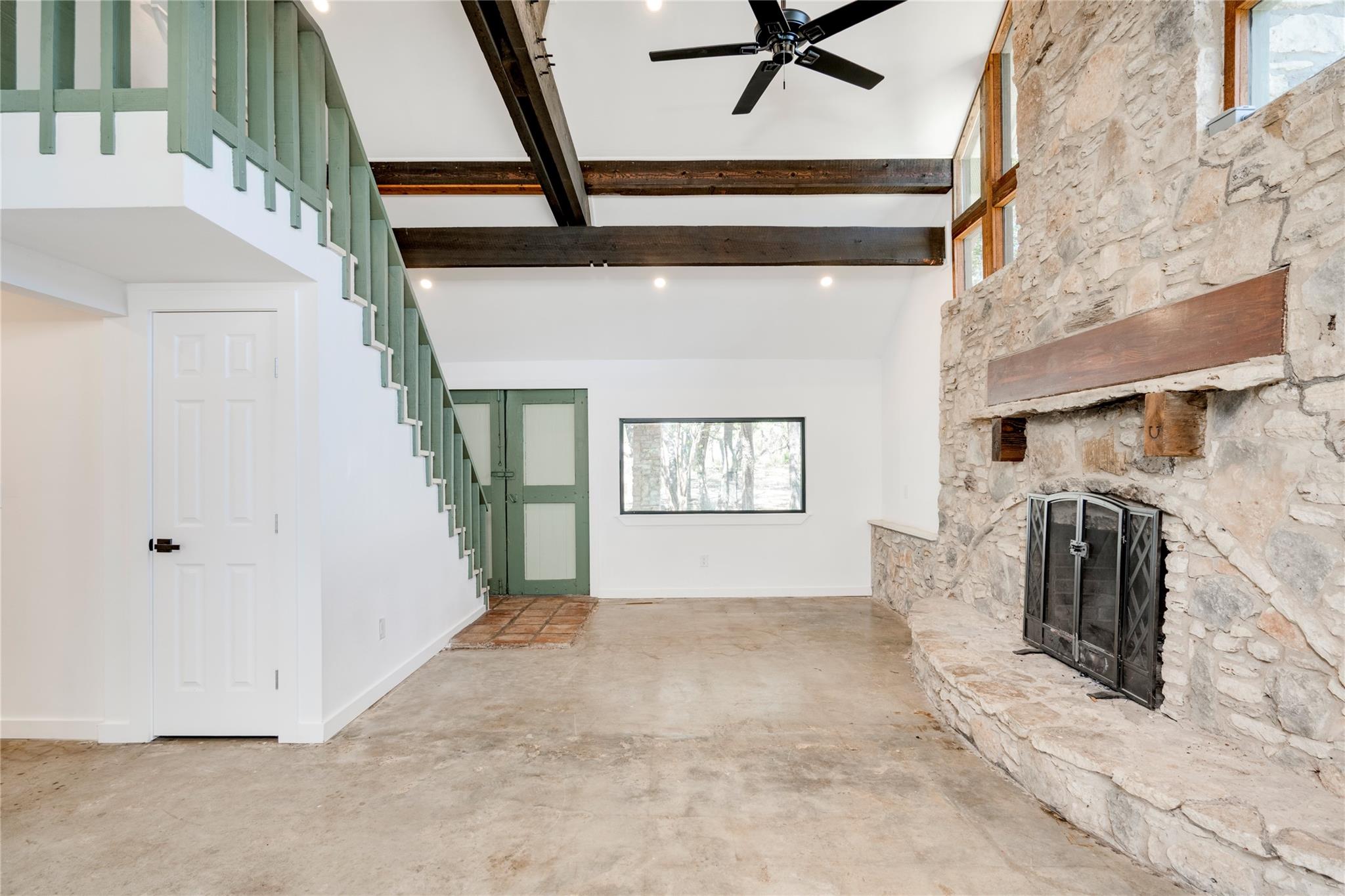 1217 Lost Oak Trl, Johnson City, TX 78636