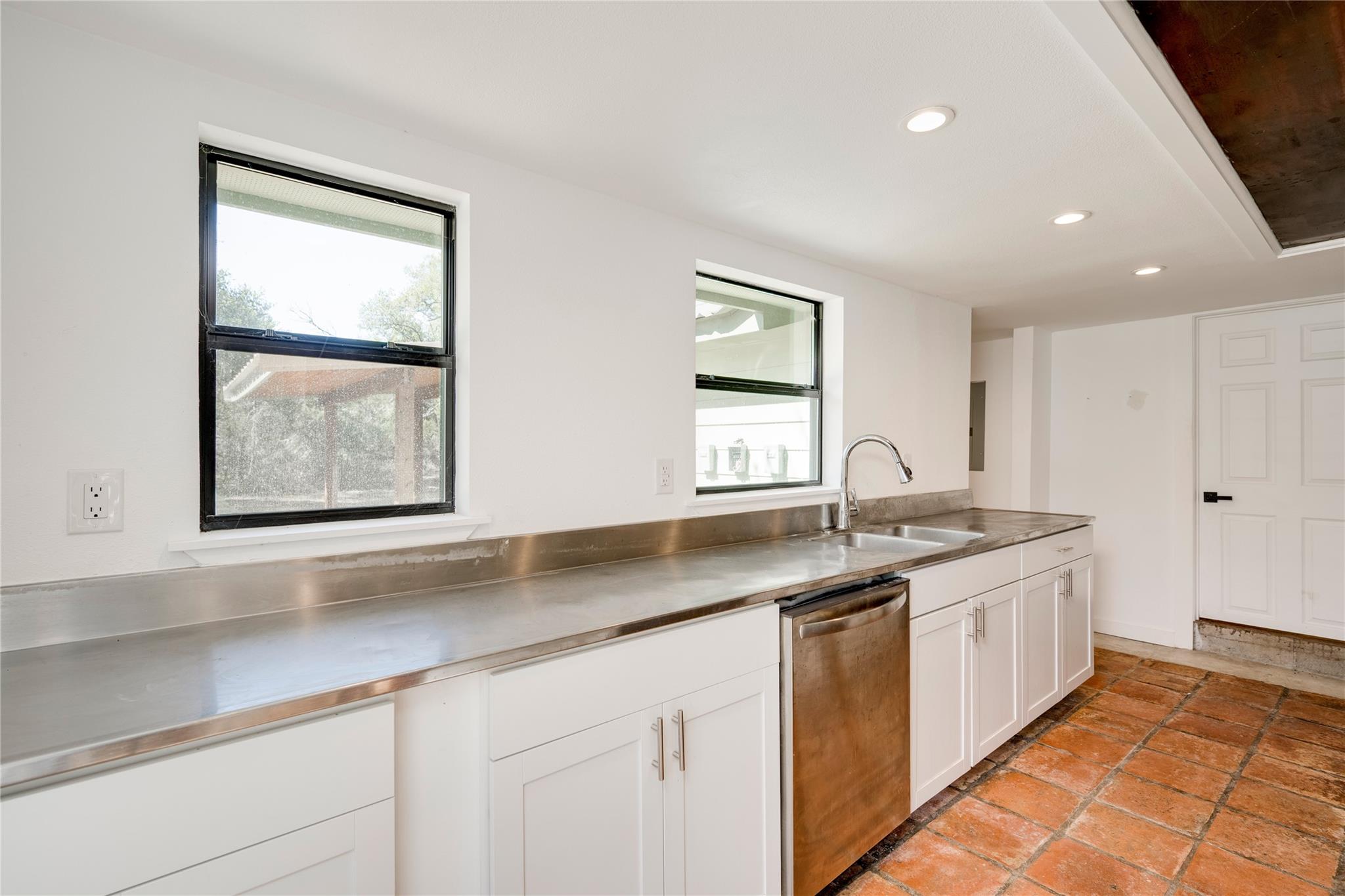 1217 Lost Oak Trl, Johnson City, TX 78636