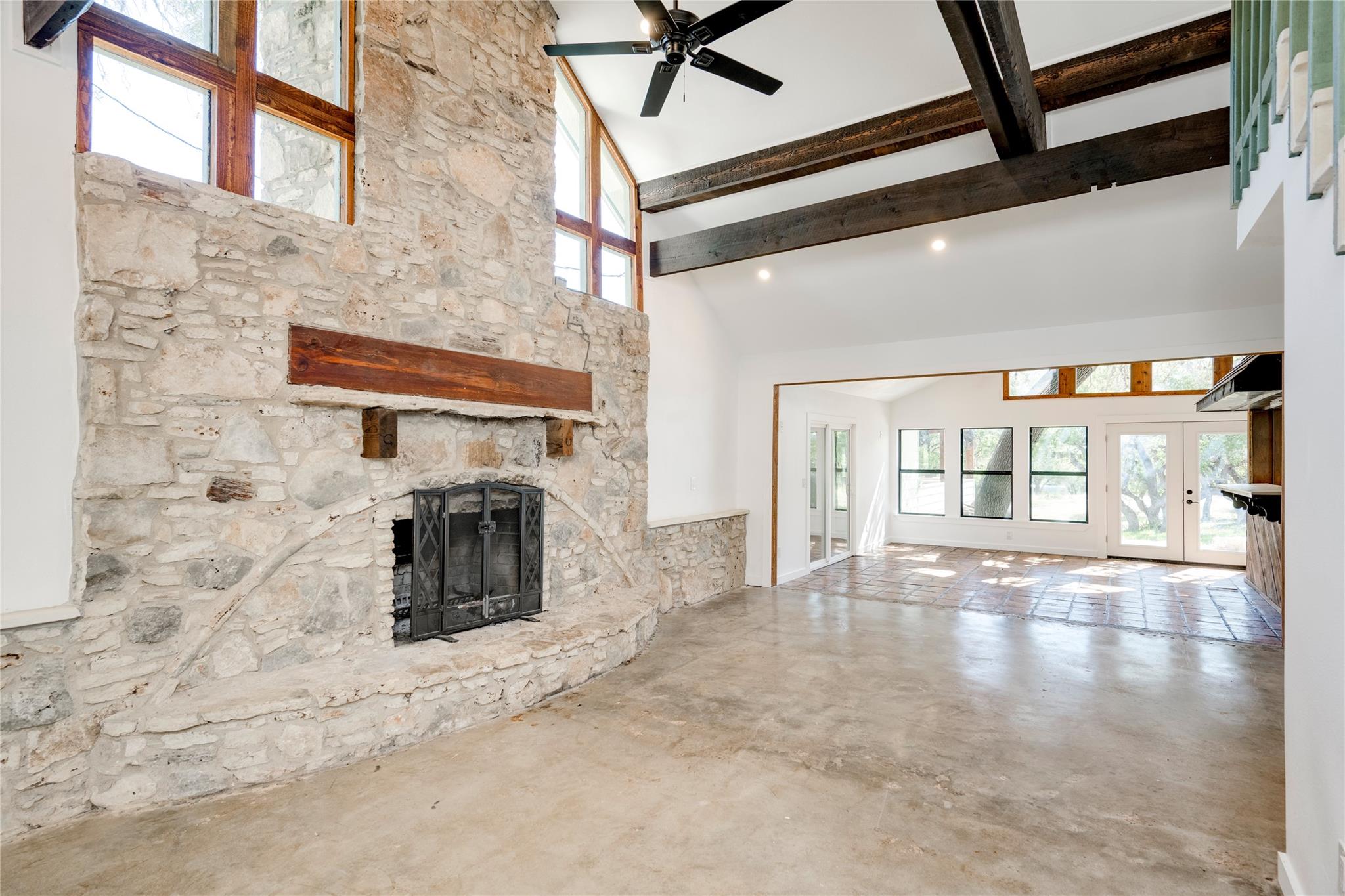 1217 Lost Oak Trl, Johnson City, TX 78636