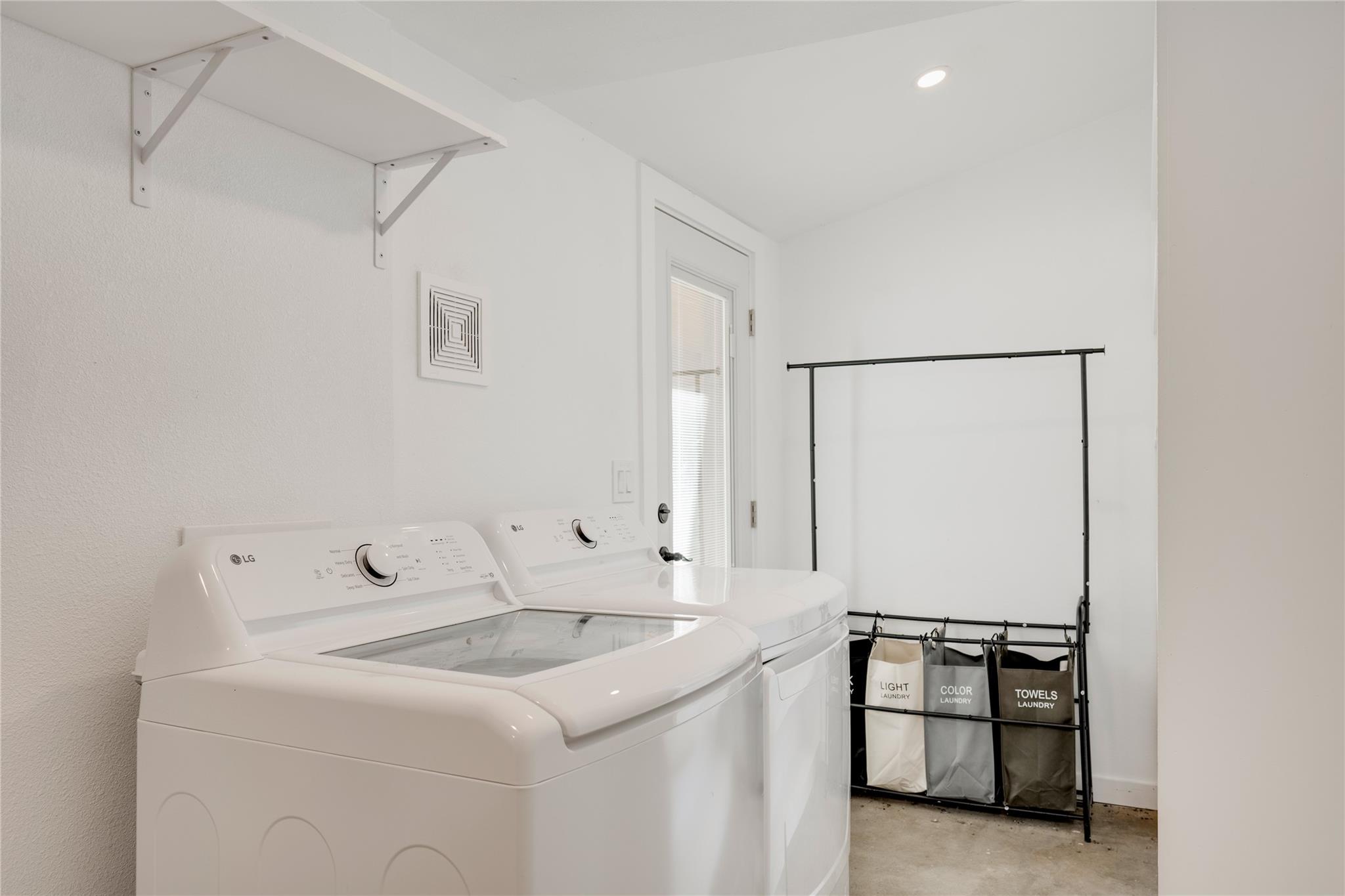 1217 Lost Oak Trl, Johnson City, TX 78636