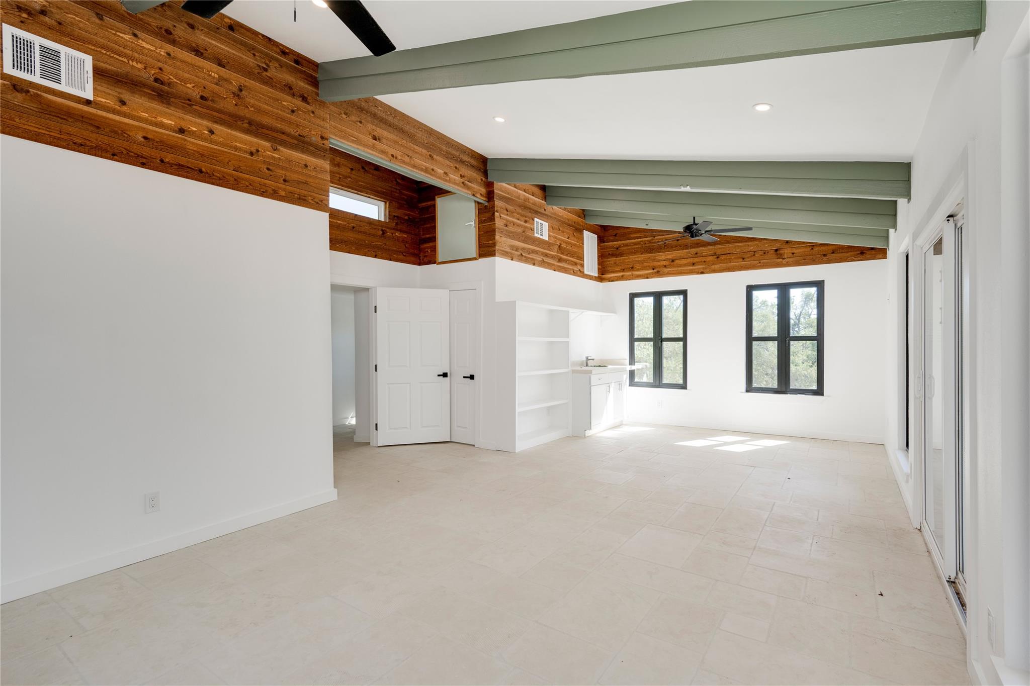 1217 Lost Oak Trl, Johnson City, TX 78636