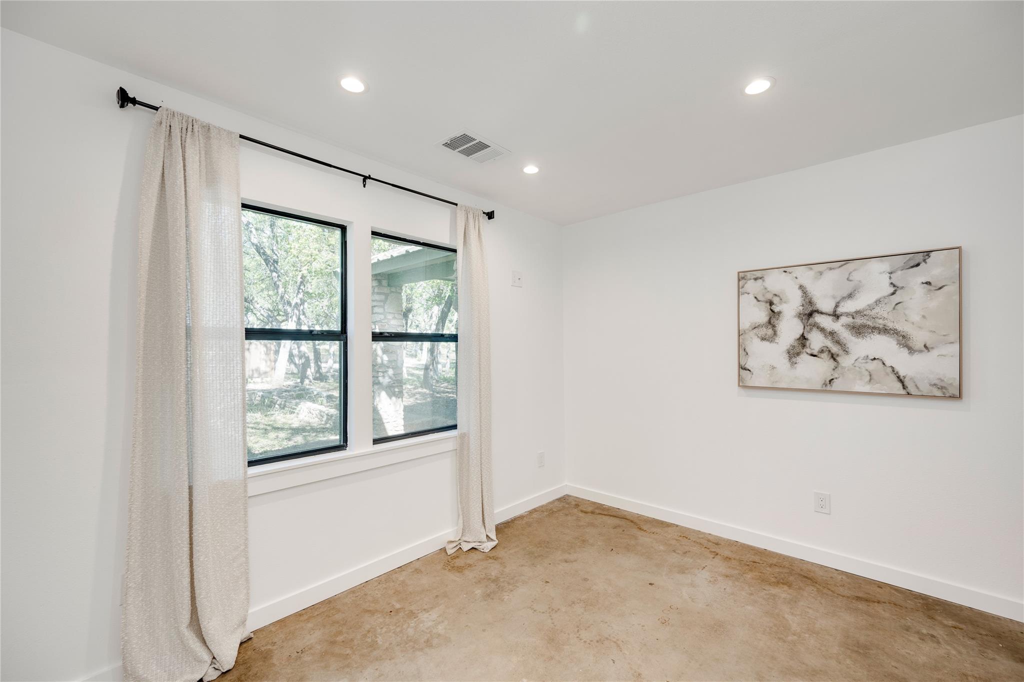 1217 Lost Oak Trl, Johnson City, TX 78636