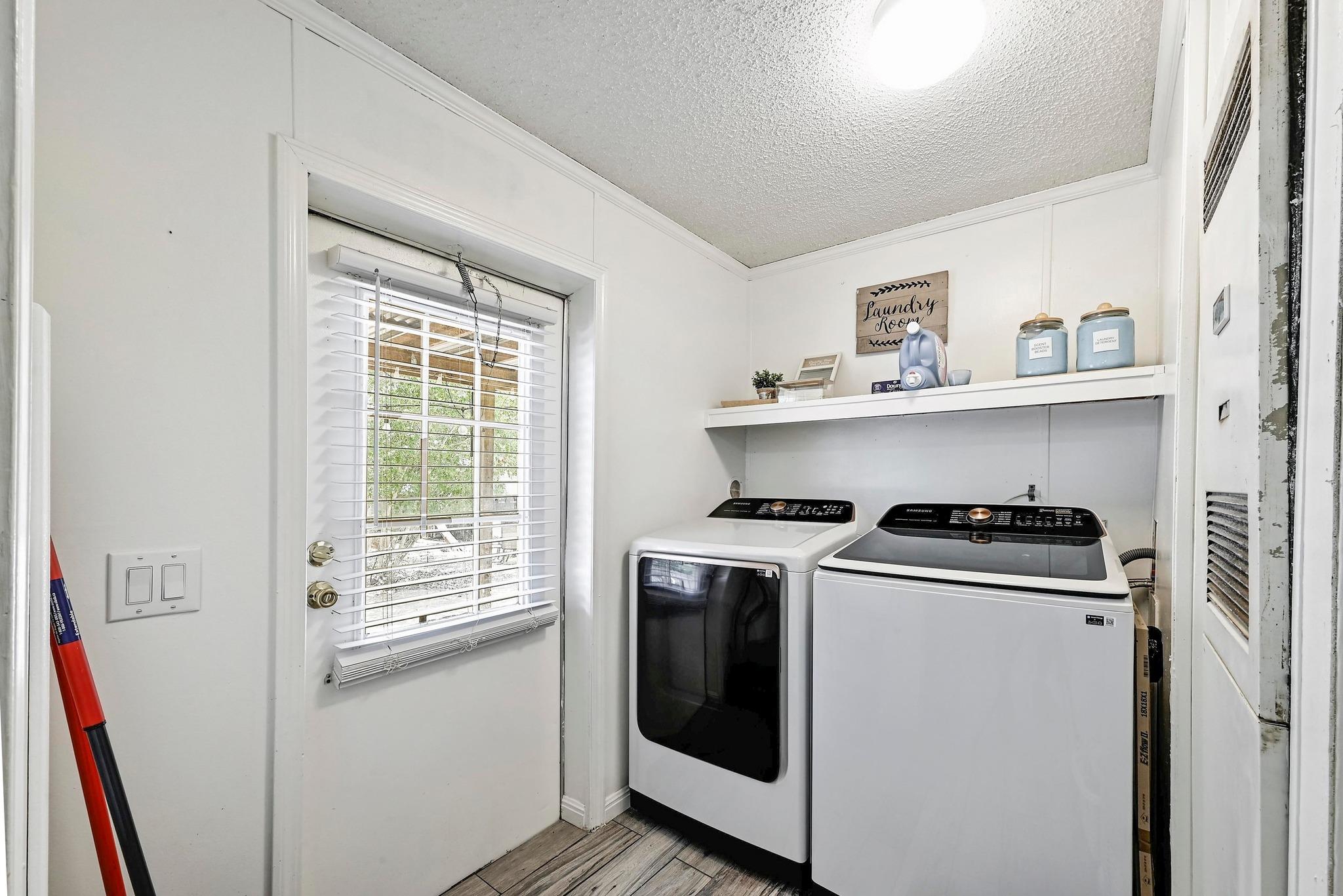 305 Saratoga Springs Cv, Liberty Hill, TX 78642