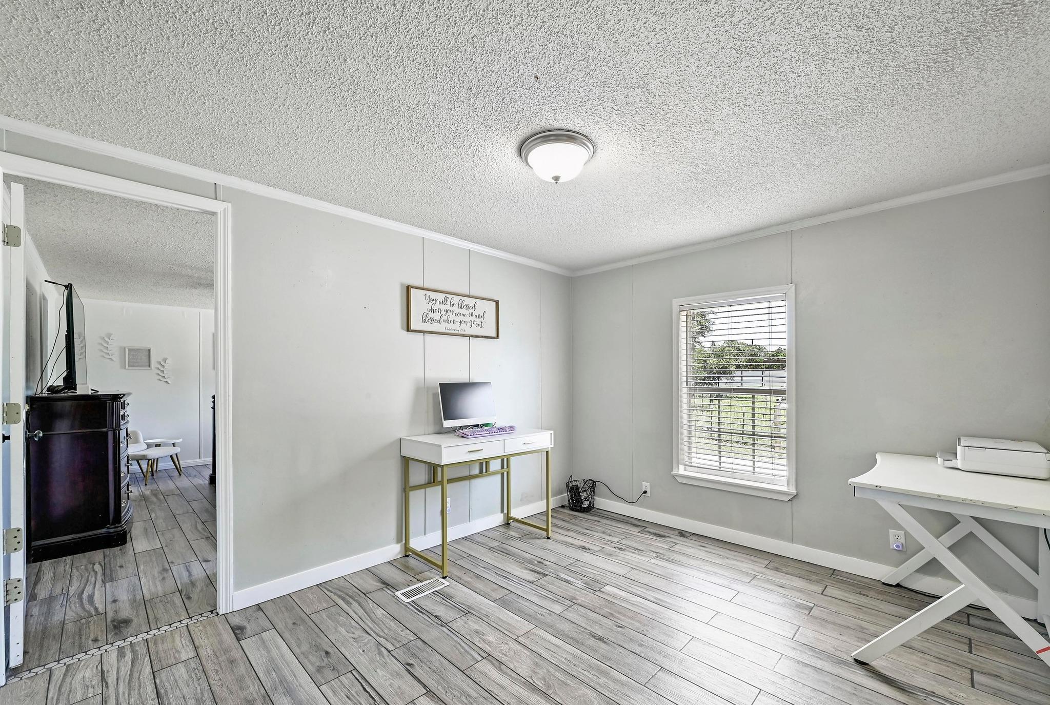 305 Saratoga Springs Cv, Liberty Hill, TX 78642