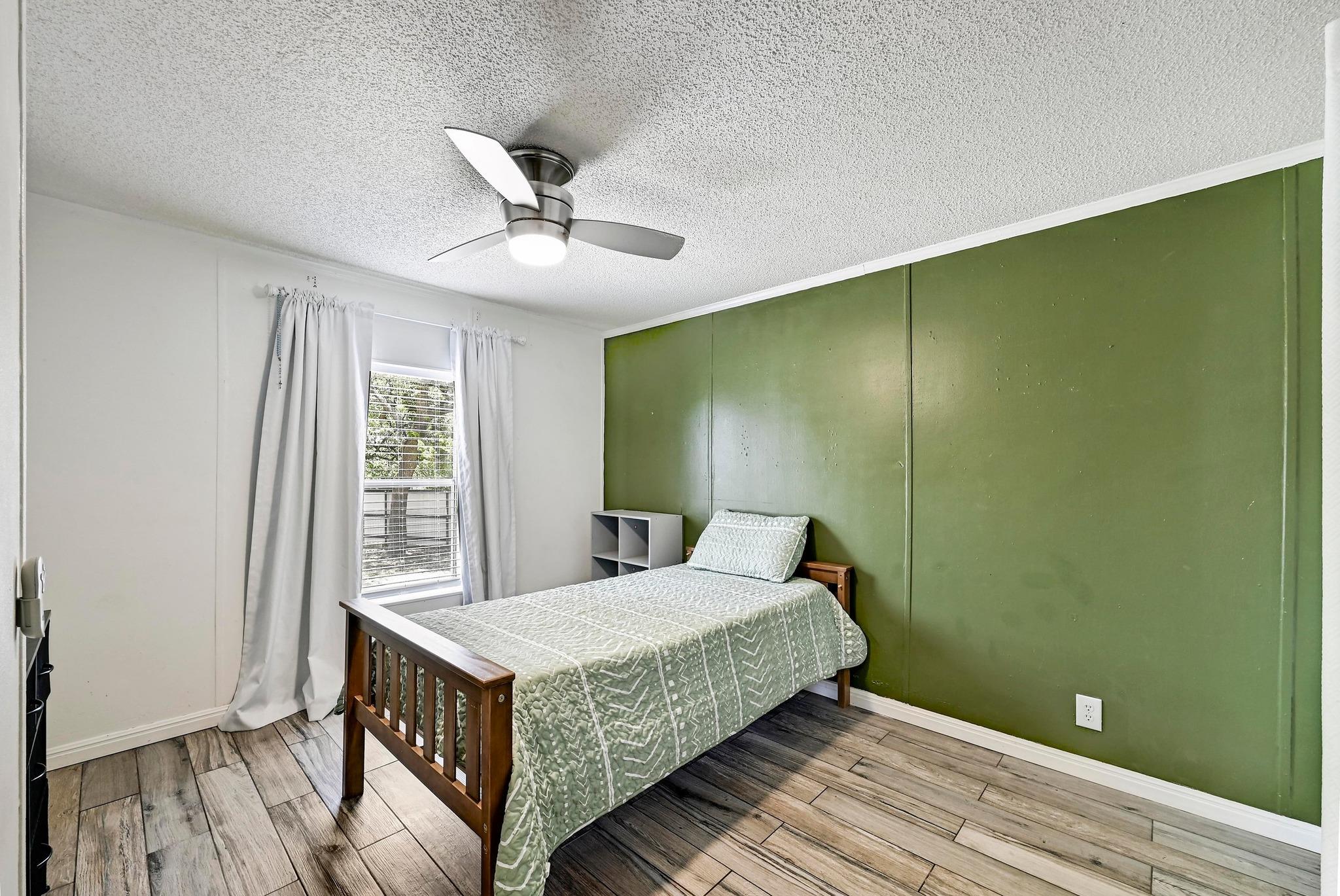 305 Saratoga Springs Cv, Liberty Hill, TX 78642