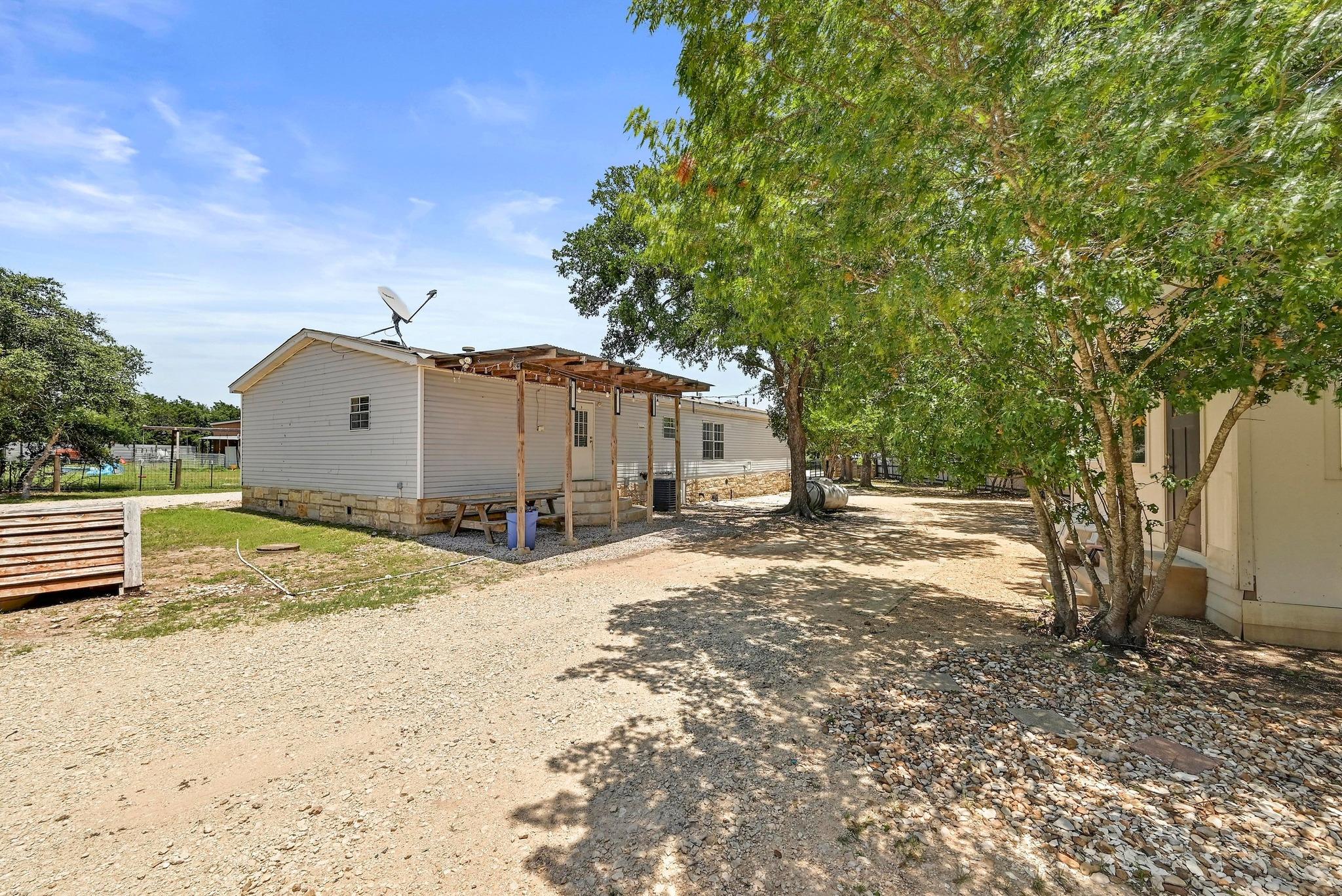 305 Saratoga Springs Cv, Liberty Hill, TX 78642