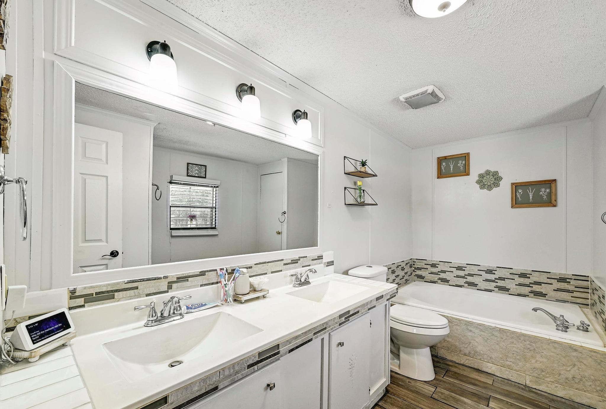 305 Saratoga Springs Cv, Liberty Hill, TX 78642