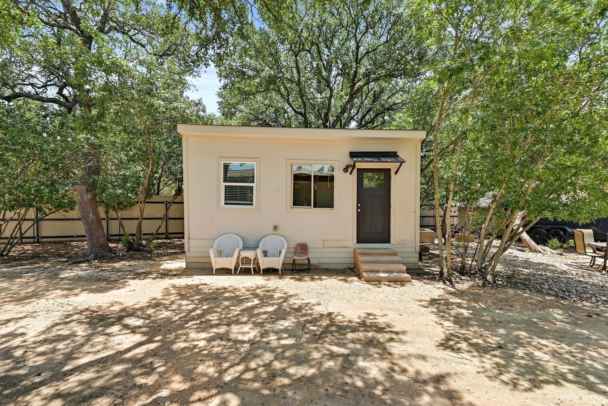 305 Saratoga Springs Cv, Liberty Hill, TX 78642