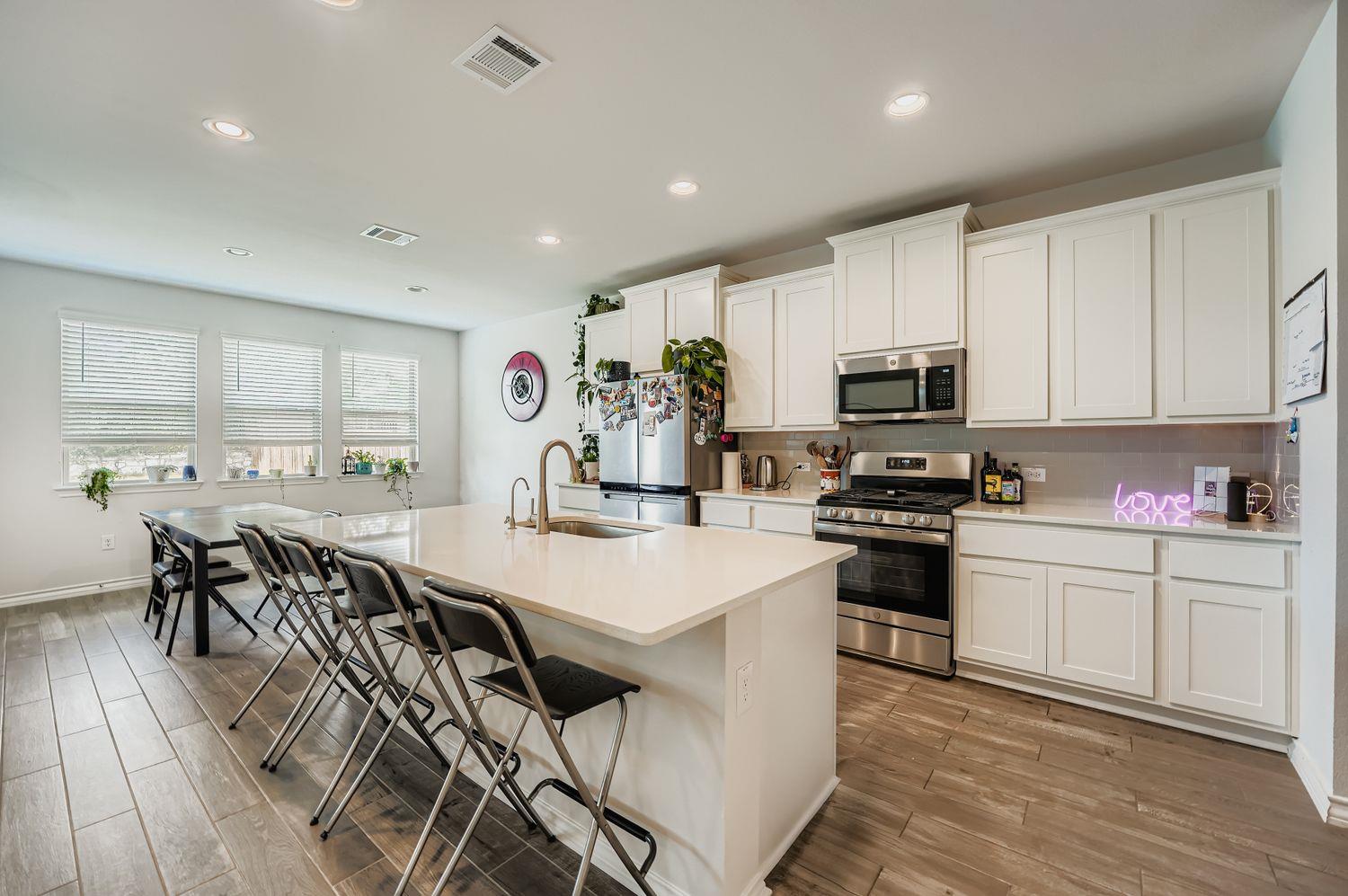 7513 Albany Dr, Austin, TX 78754