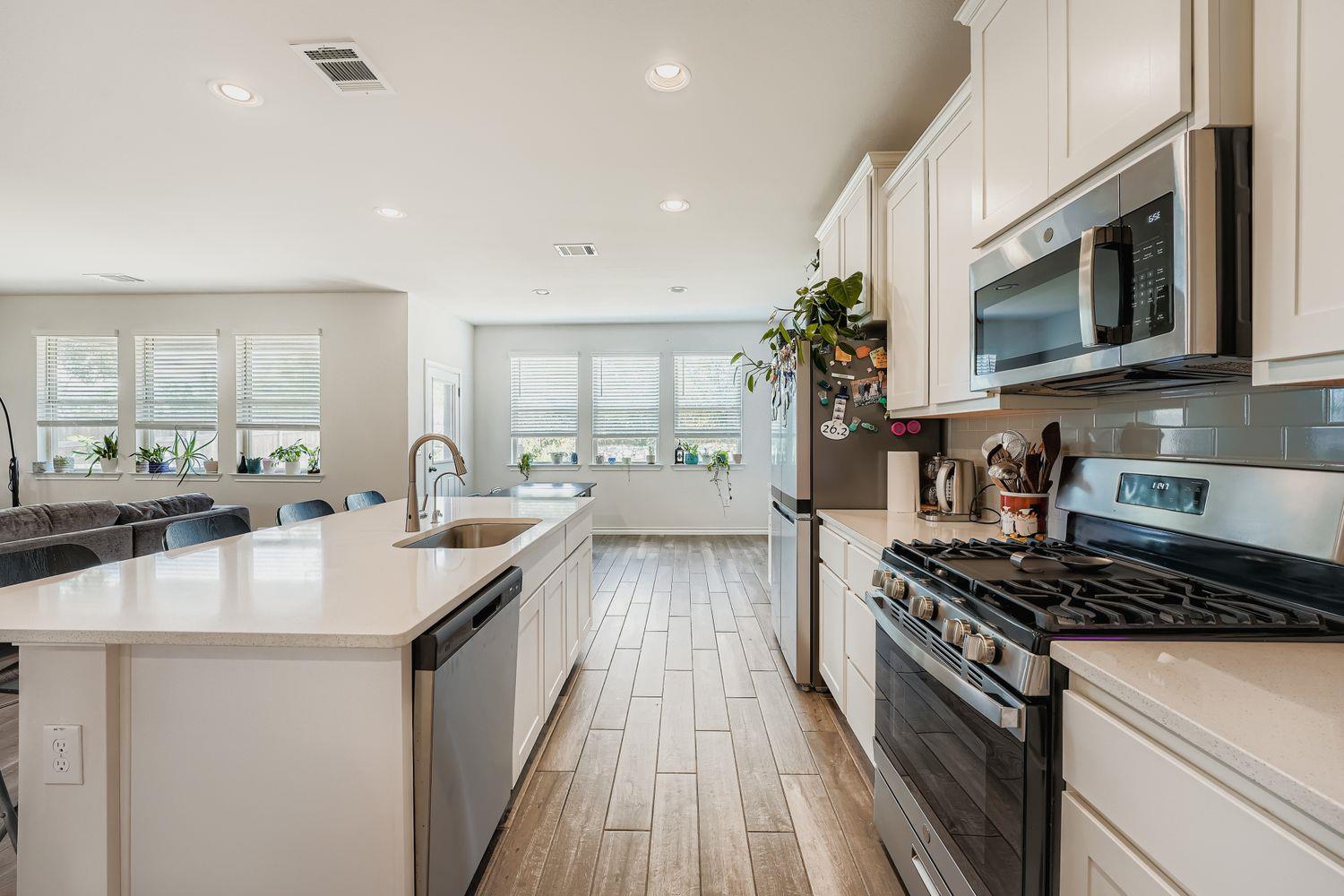 7513 Albany Dr, Austin, TX 78754