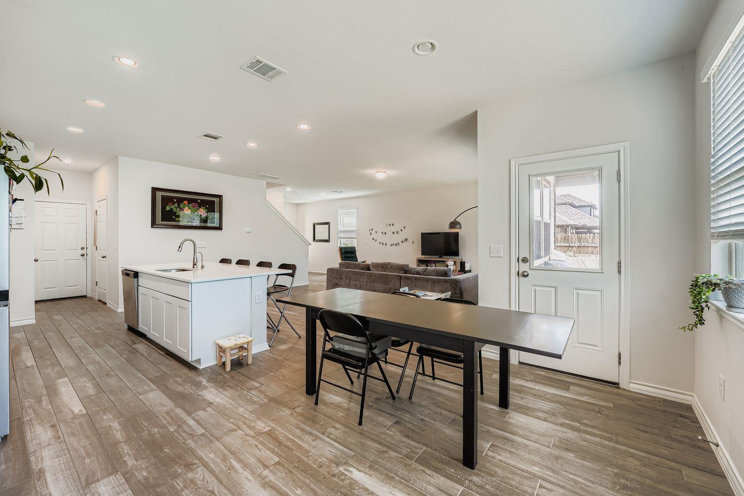 7513 Albany Dr, Austin, TX 78754