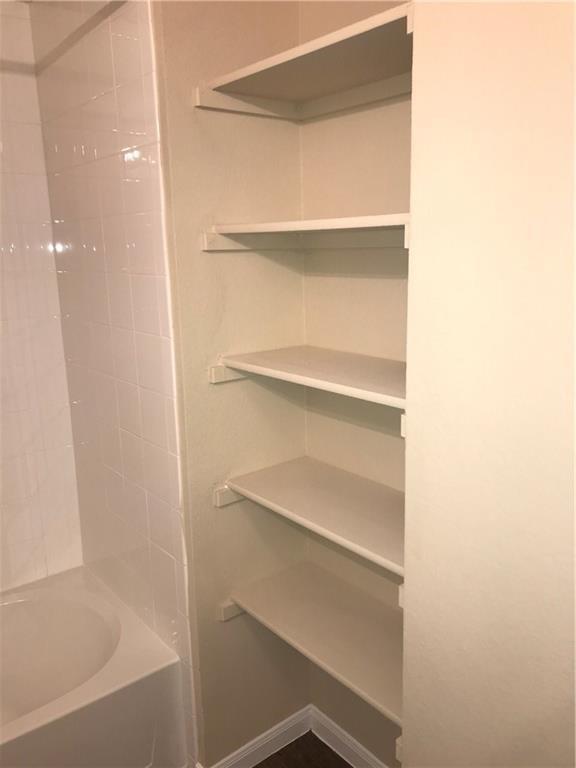 19517 Great Falls Dr, Manor, TX 78653