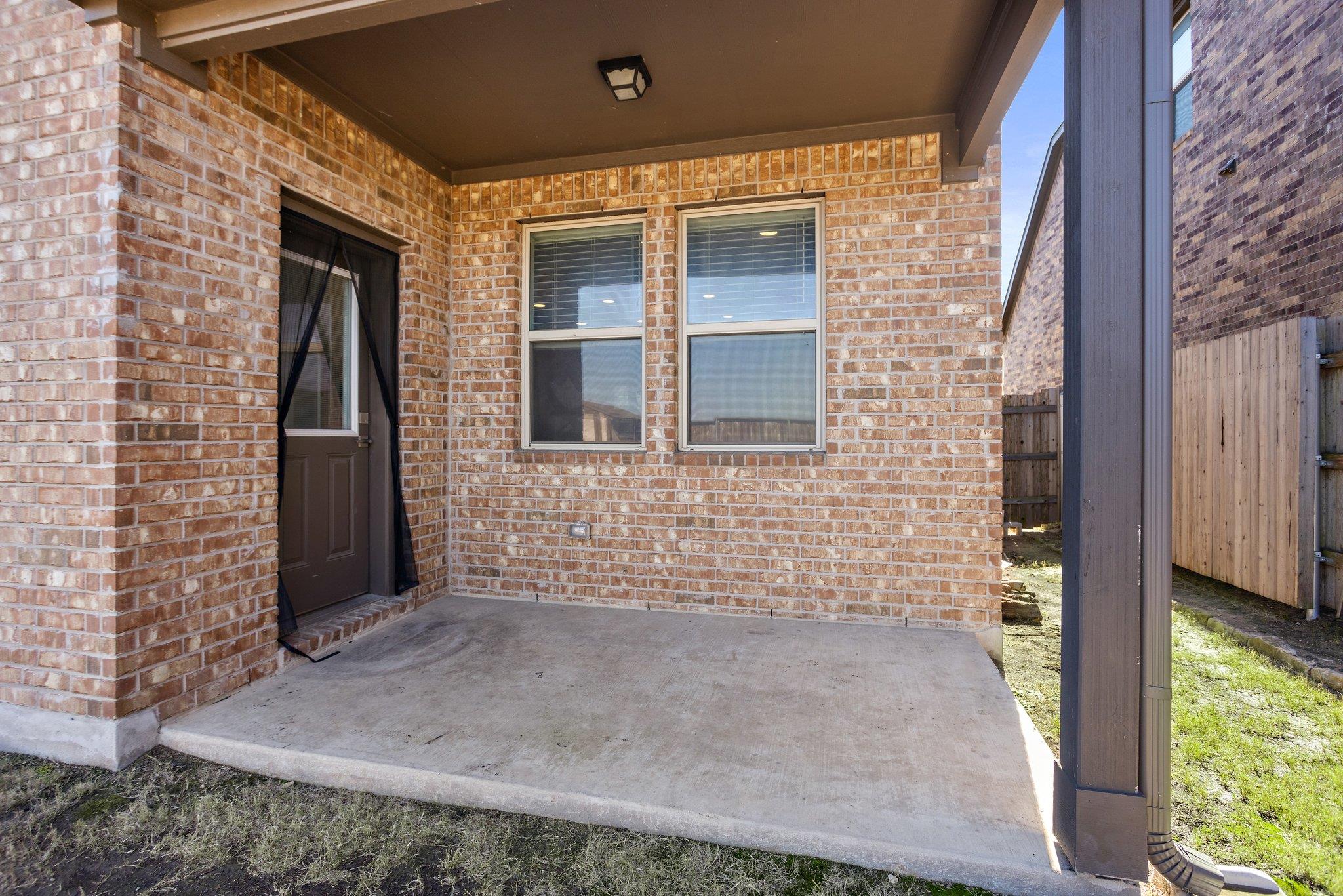 798 Eves Necklace Dr, Buda, TX 78610