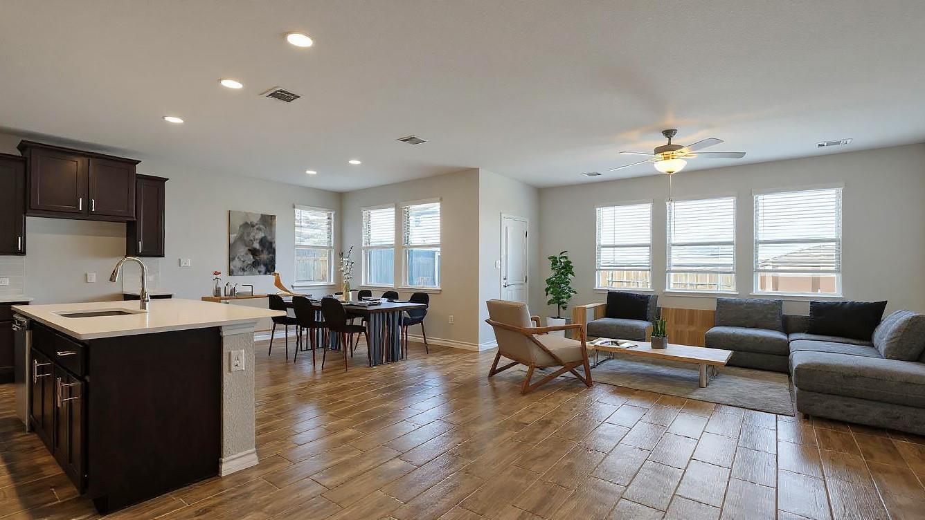 798 Eves Necklace Dr, Buda, TX 78610