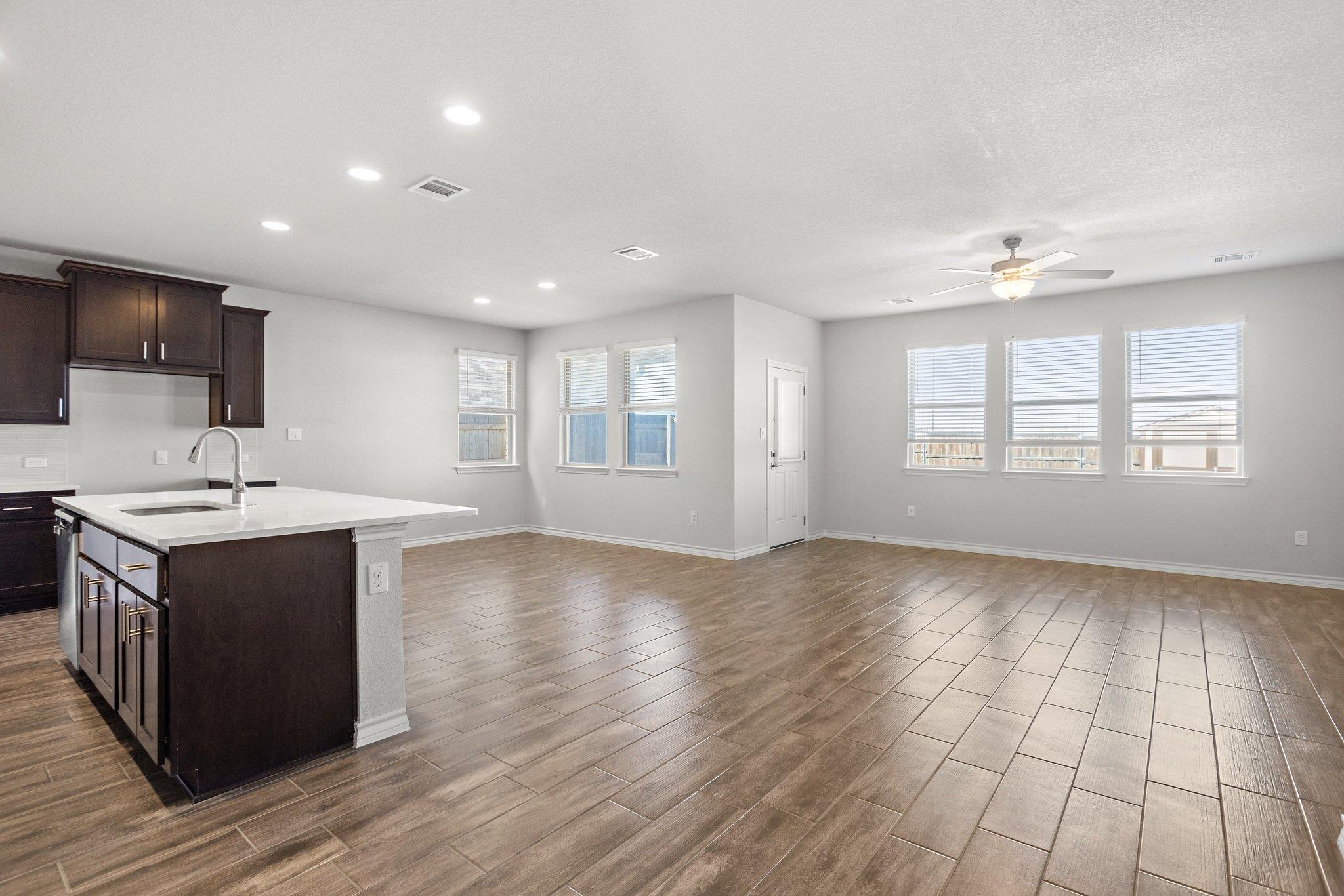 798 Eves Necklace Dr, Buda, TX 78610