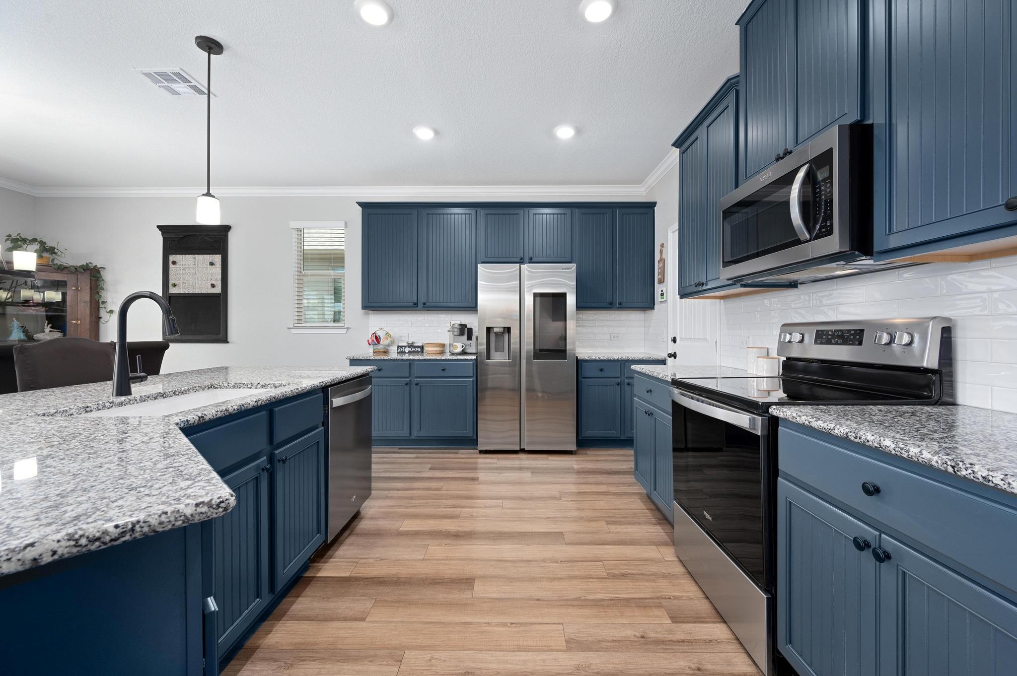 120 Kennicott Dr, Kyle, TX 78640