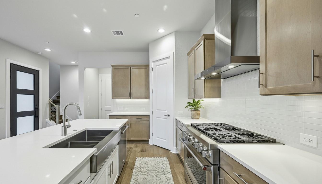 2707 Dulce Ln # 14, Austin, TX 78704