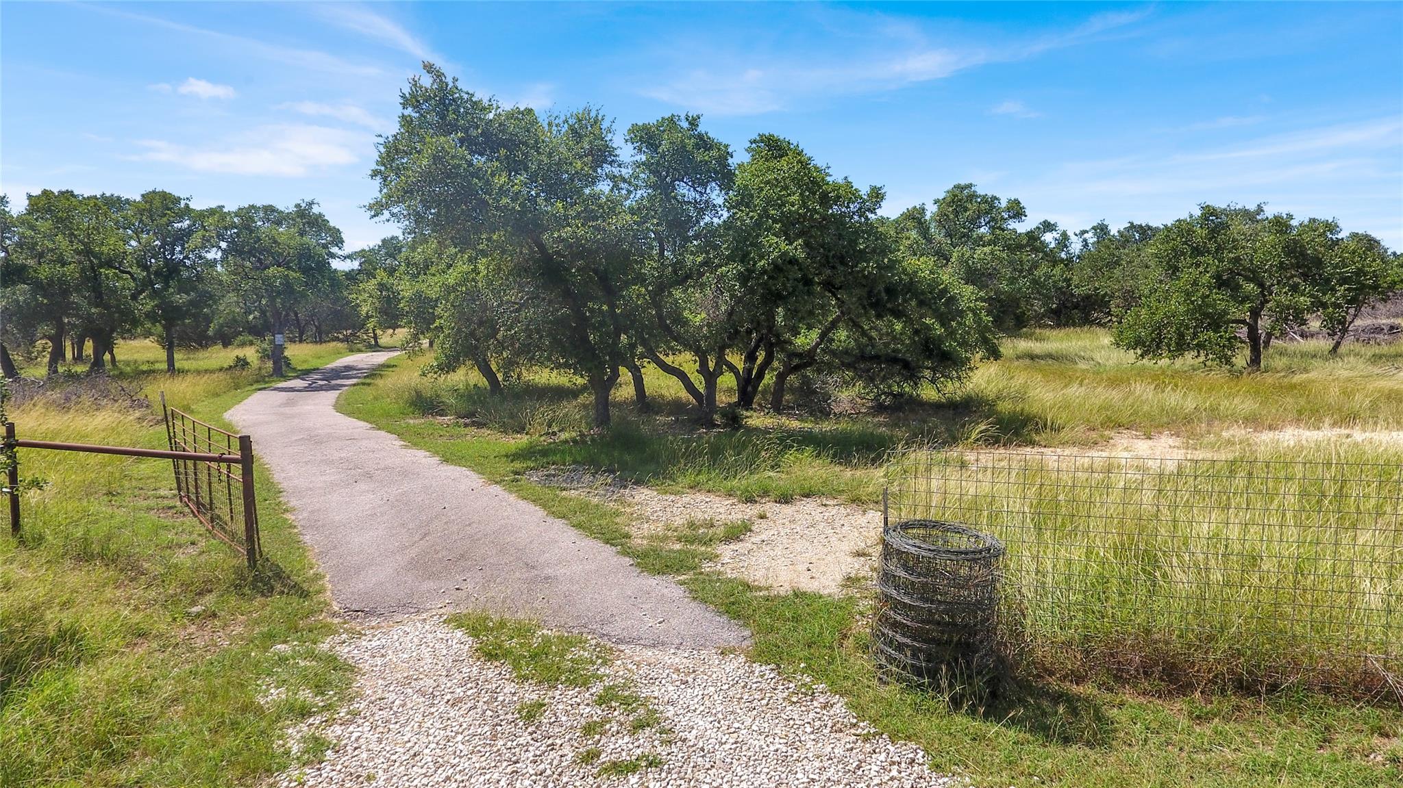 1360 County Road 233, Florence, TX 76527