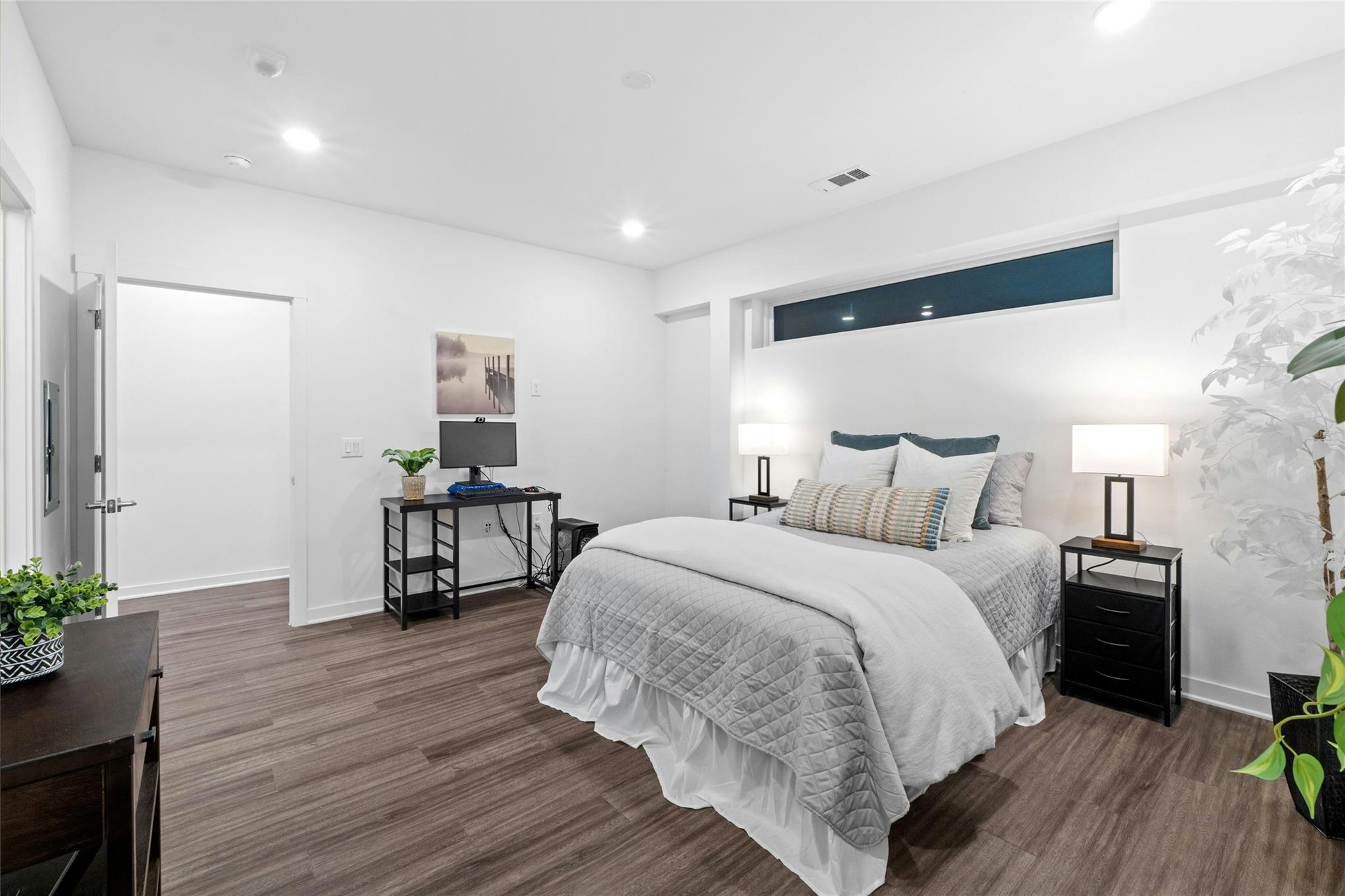 4361 S Congress Ave # 402, Austin, TX 78745