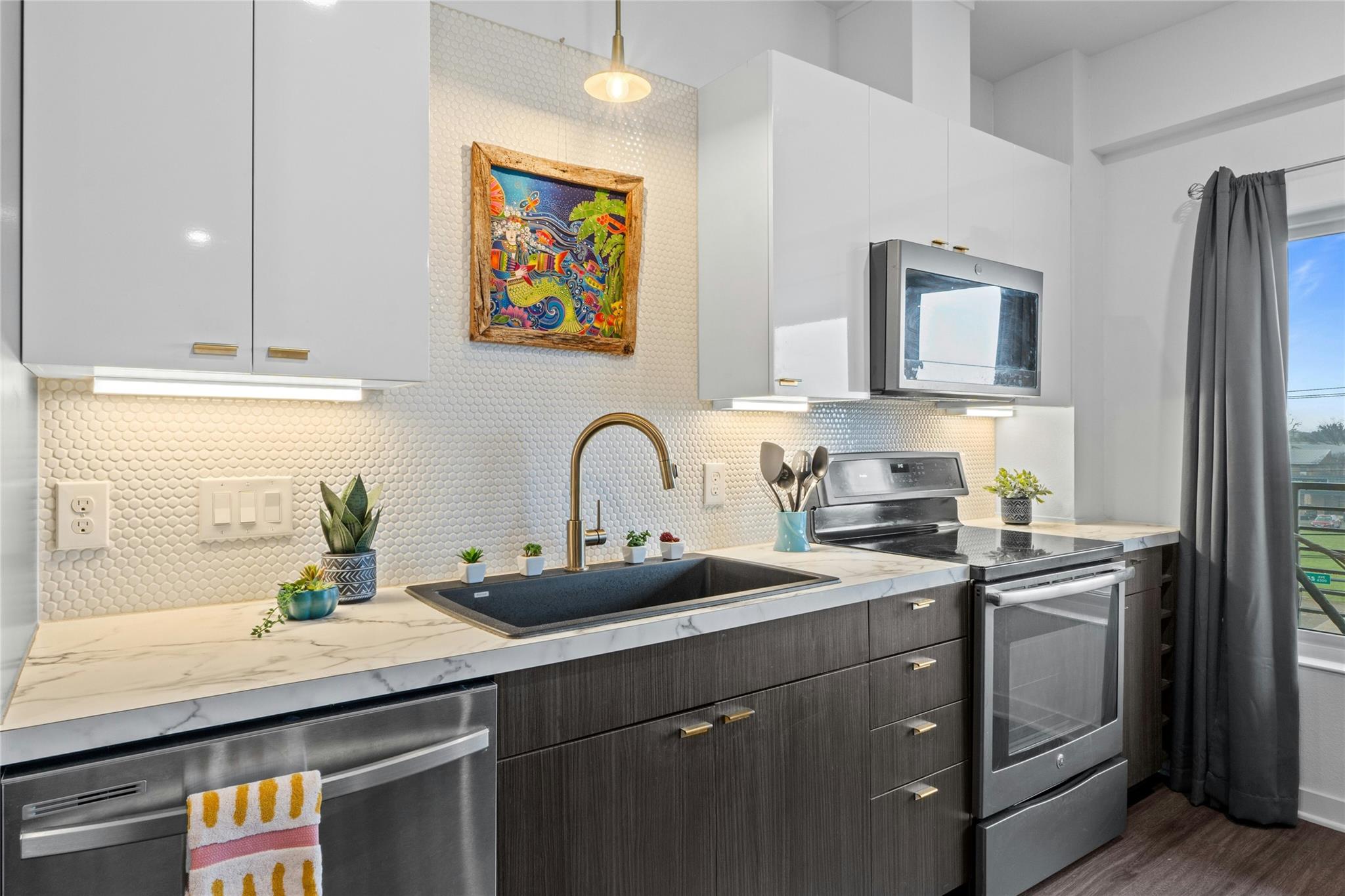 4361 S Congress Ave # 402, Austin, TX 78745