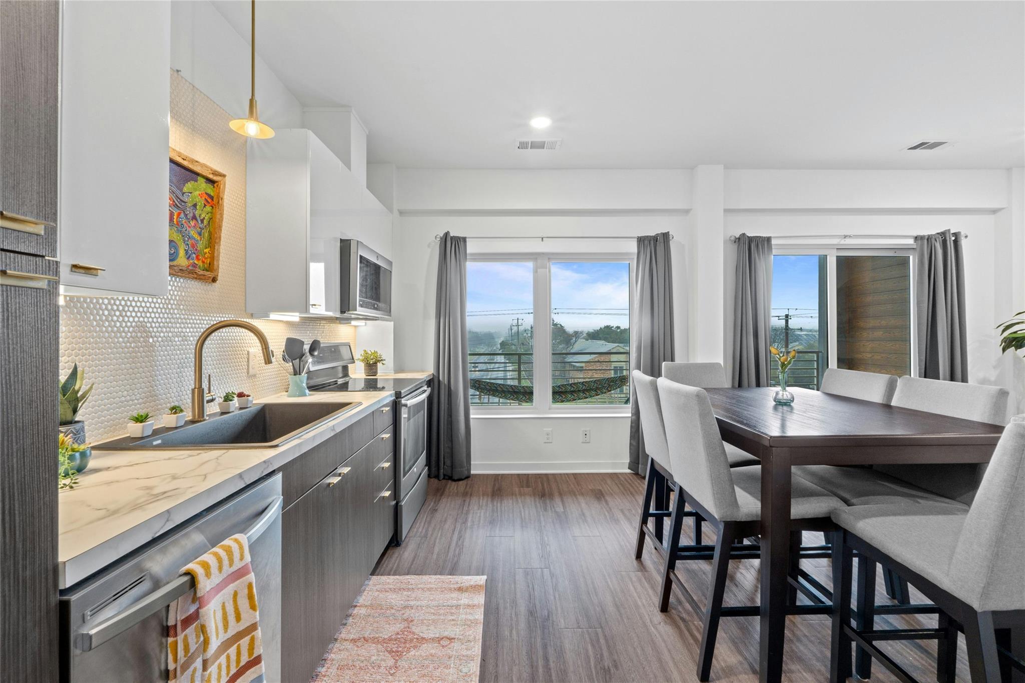 4361 S Congress Ave # 402, Austin, TX 78745