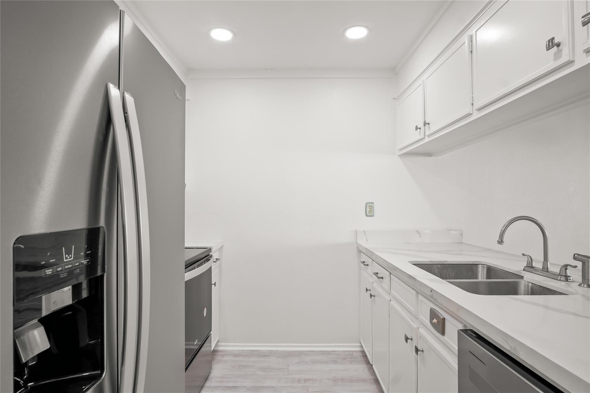 318 W Cotter Ave # 2, Port Aransas, TX 78373