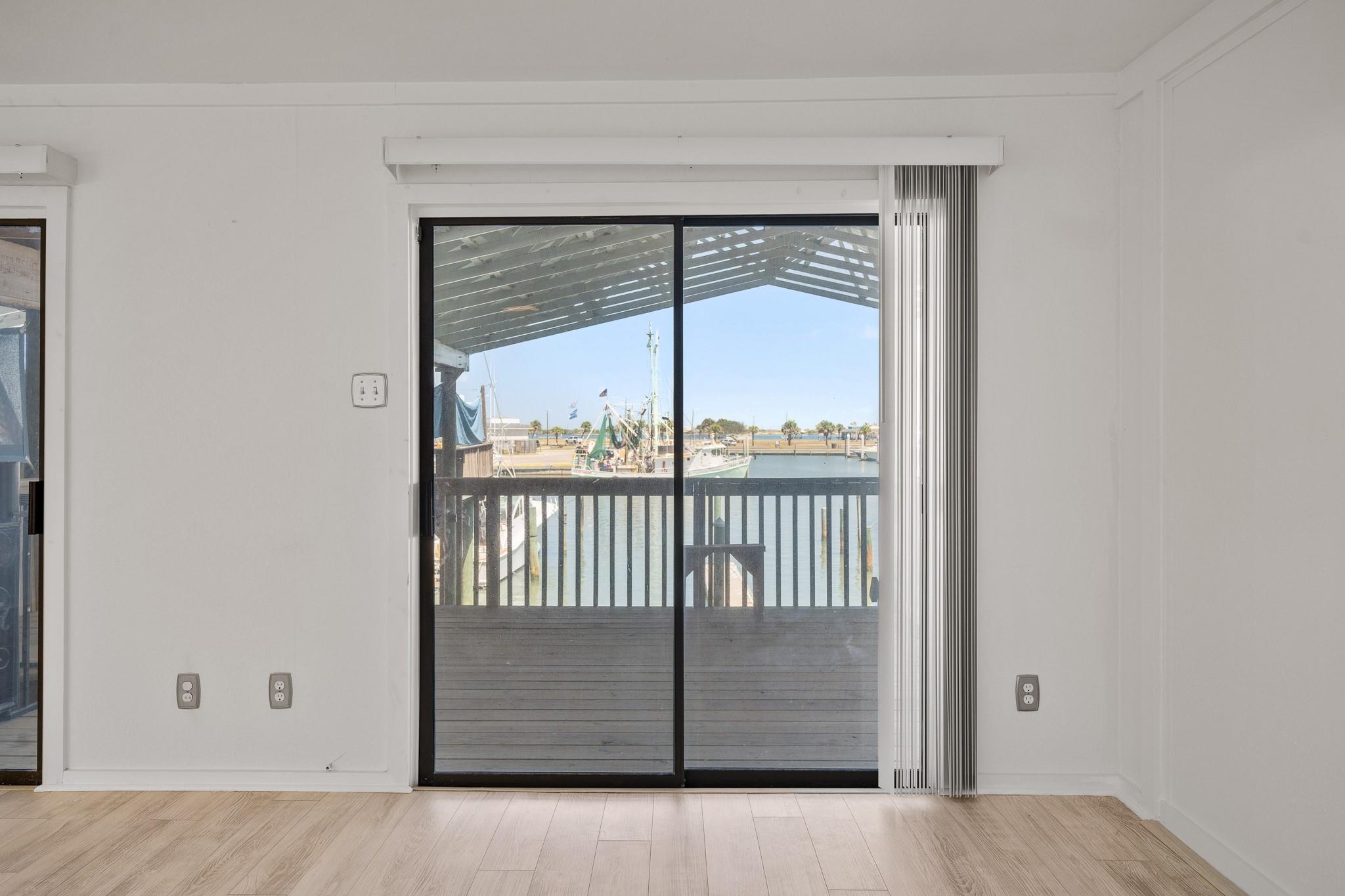 318 W Cotter Ave # 2, Port Aransas, TX 78373