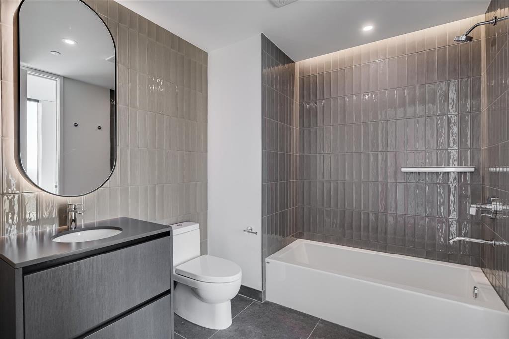 610 Davis St # 4201, Austin, TX 78701