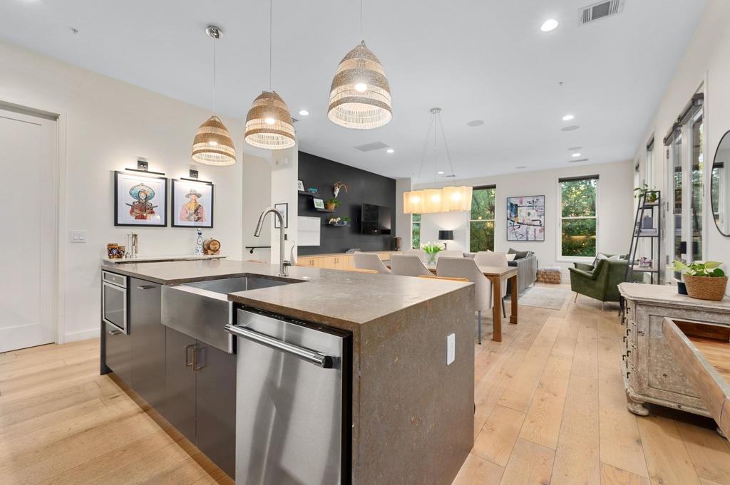 1410 Woodlawn Blvd # C, Austin, TX 78703