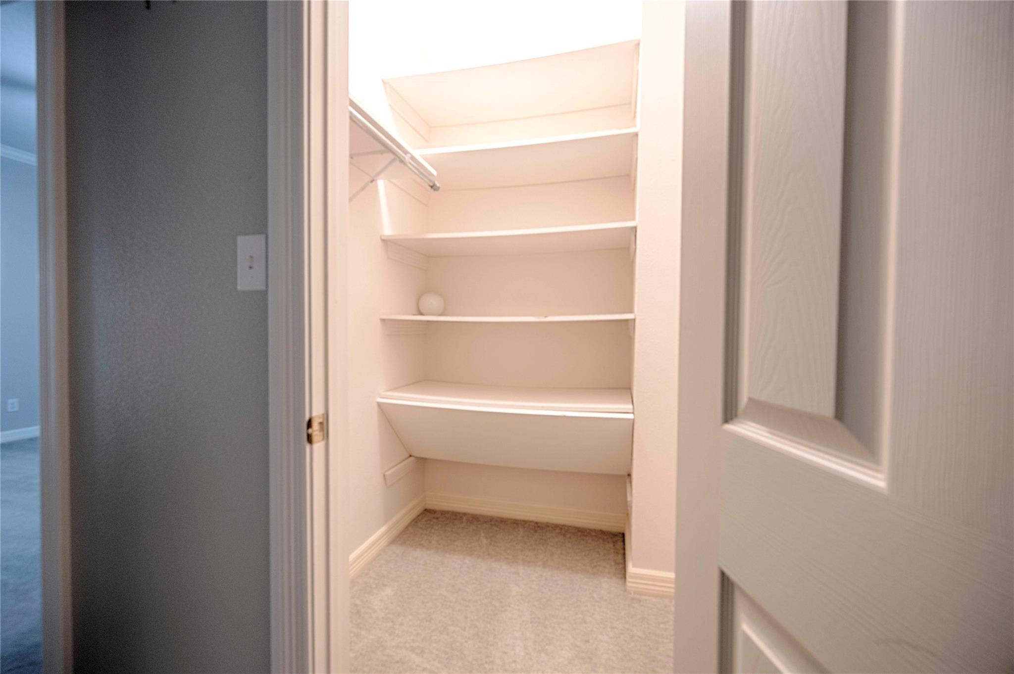 102 Creek Bend Ln, Columbus, TX 78934