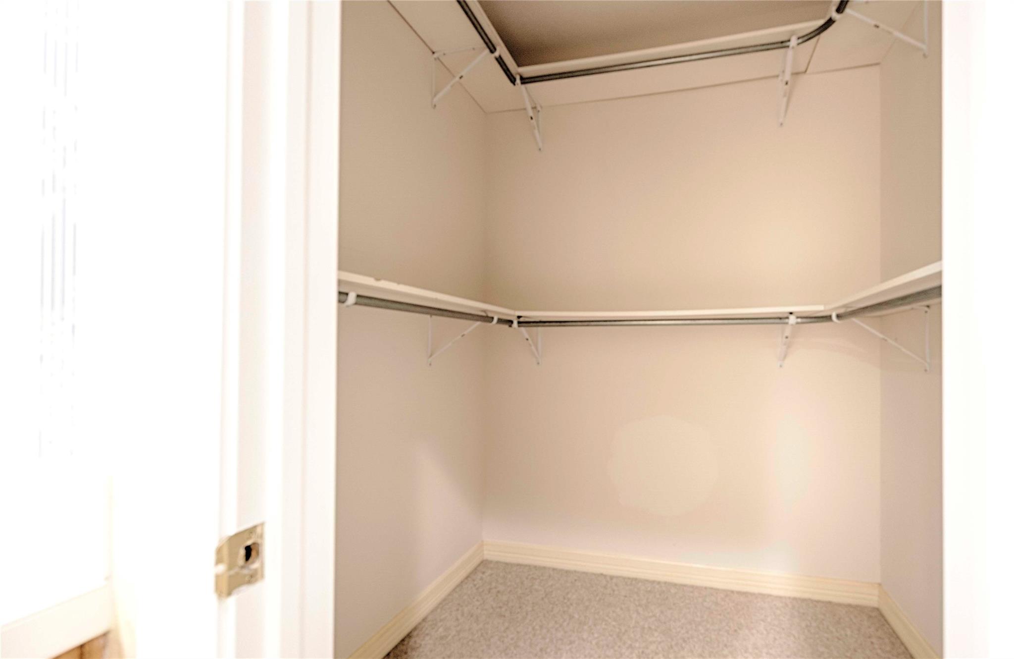 102 Creek Bend Ln, Columbus, TX 78934