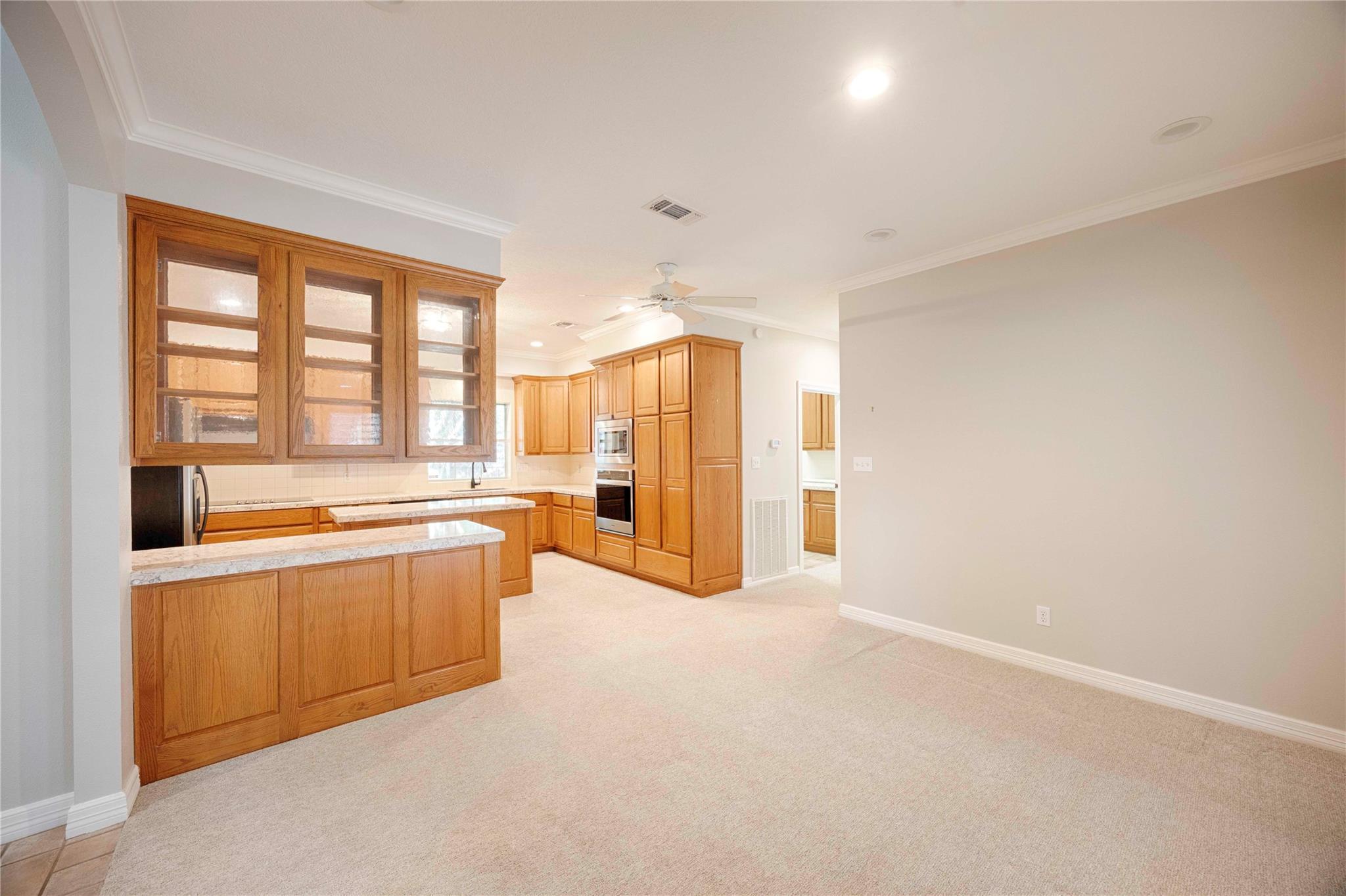 102 Creek Bend Ln, Columbus, TX 78934