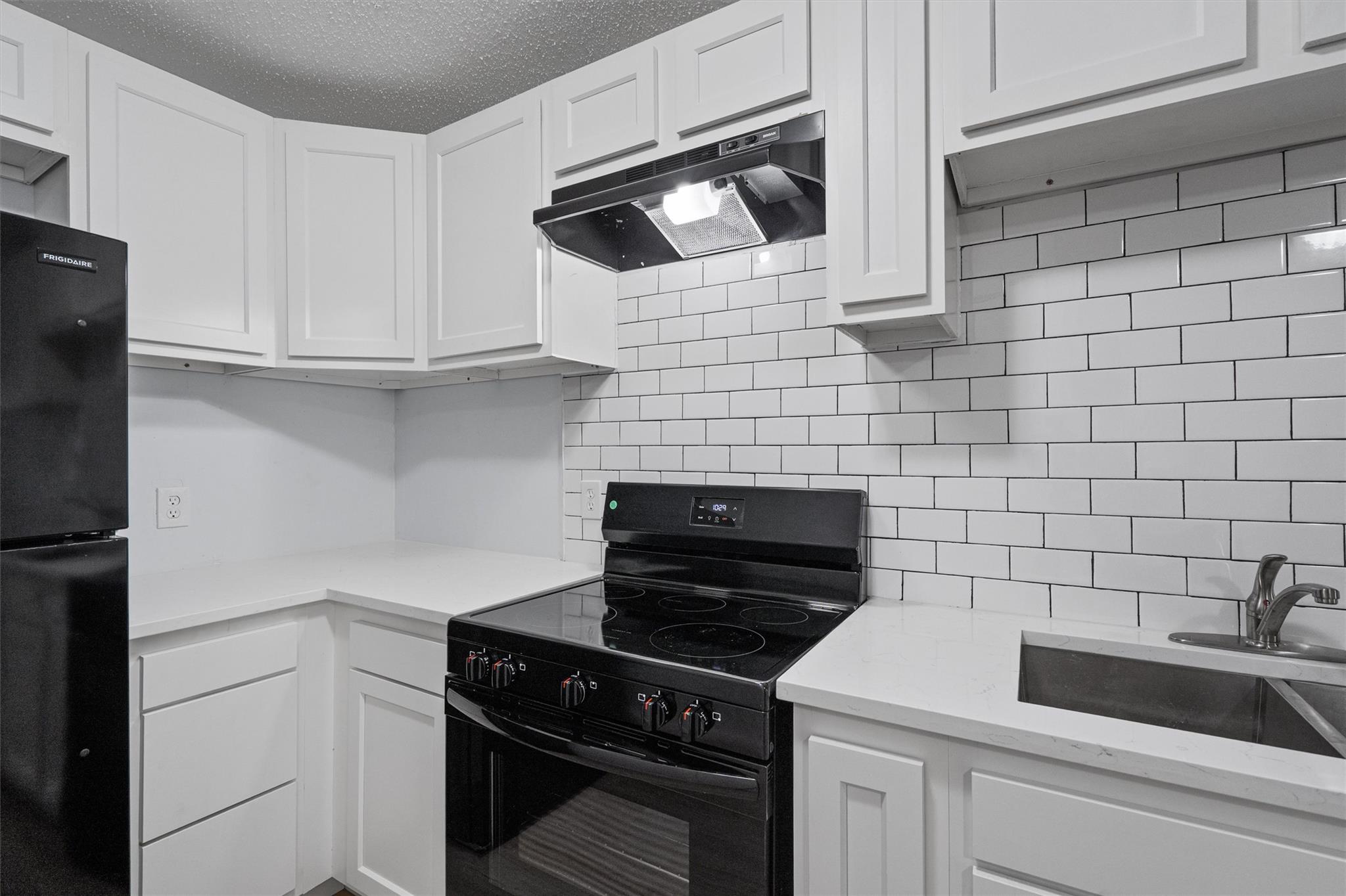 520 Lenora Dr # A, Taylor, TX 76574