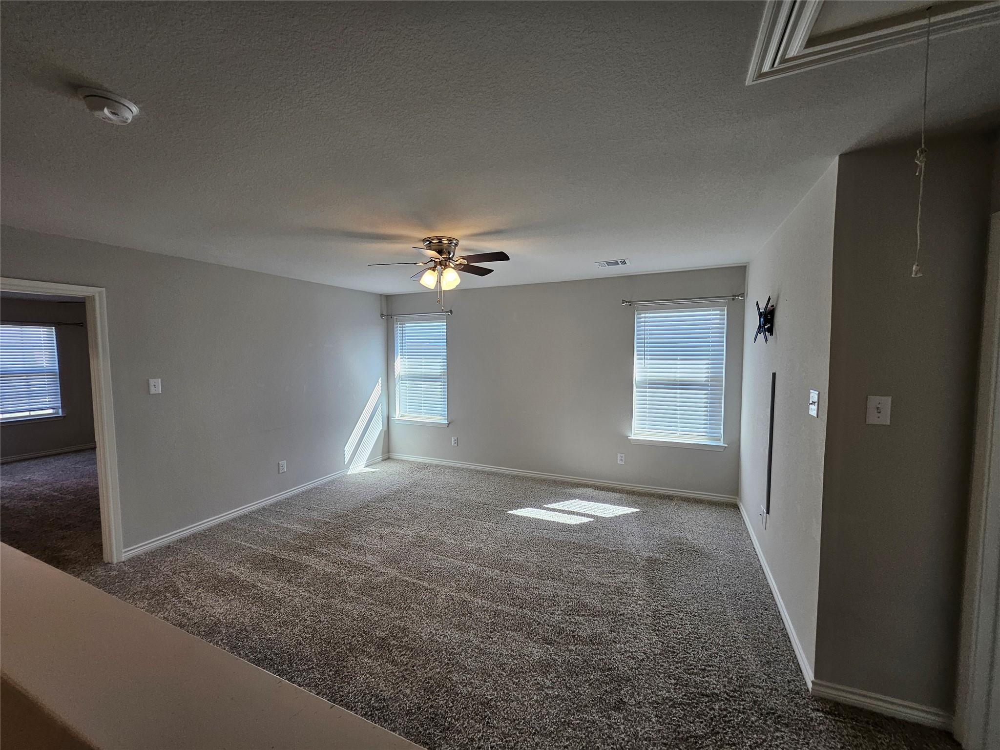 112 Batjac Aly, Jarrell, TX 76537