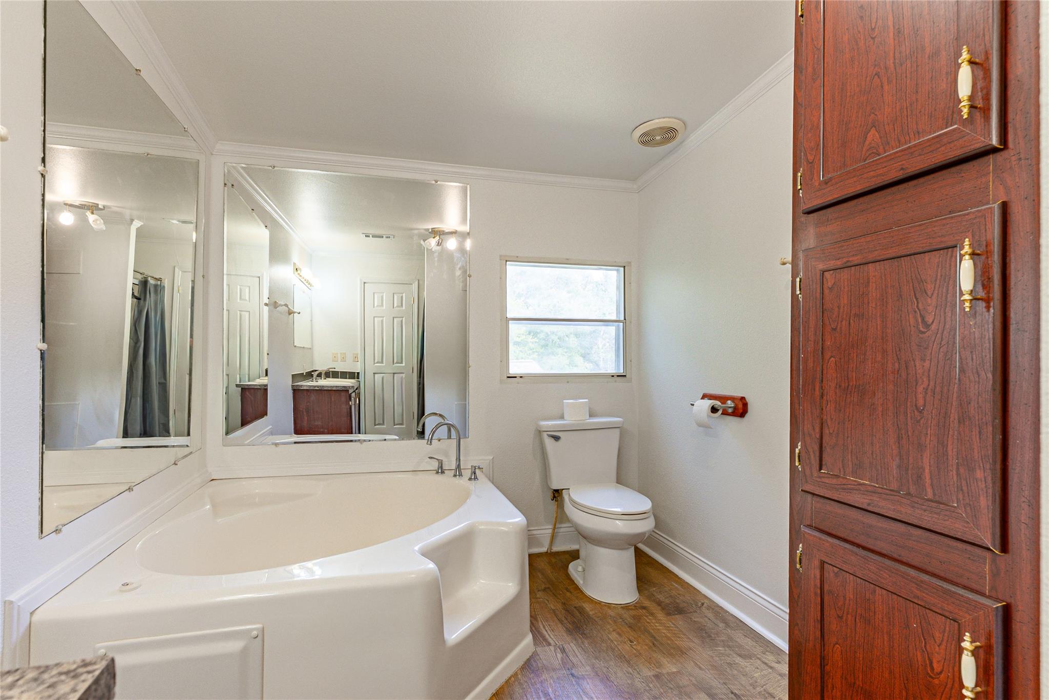 120 Creedmore Dr, Liberty Hill, TX 78642