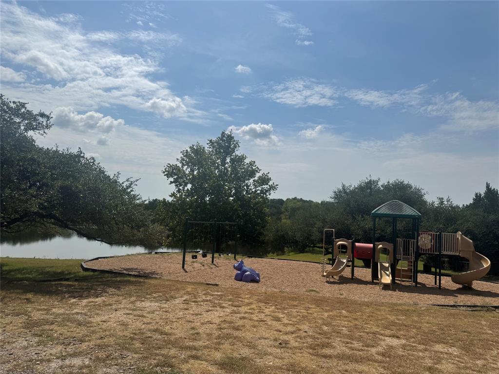 120 Creedmore Dr, Liberty Hill, TX 78642