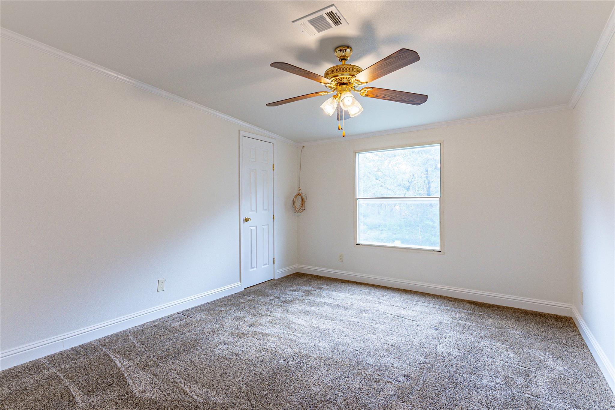 120 Creedmore Dr, Liberty Hill, TX 78642