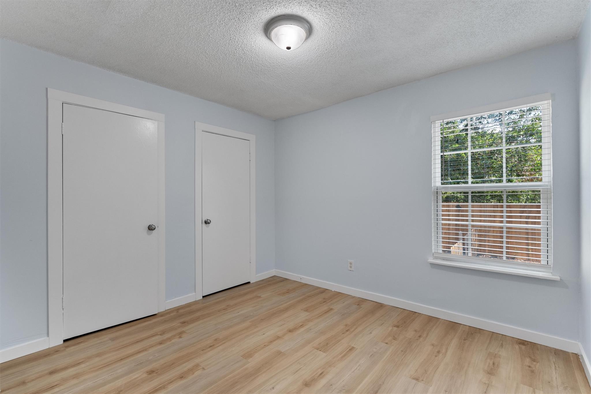 520 Lenora Dr # B, Taylor, TX 76574