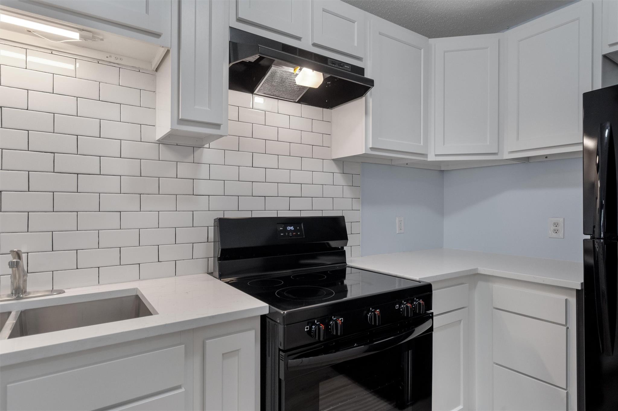 520 Lenora Dr # B, Taylor, TX 76574