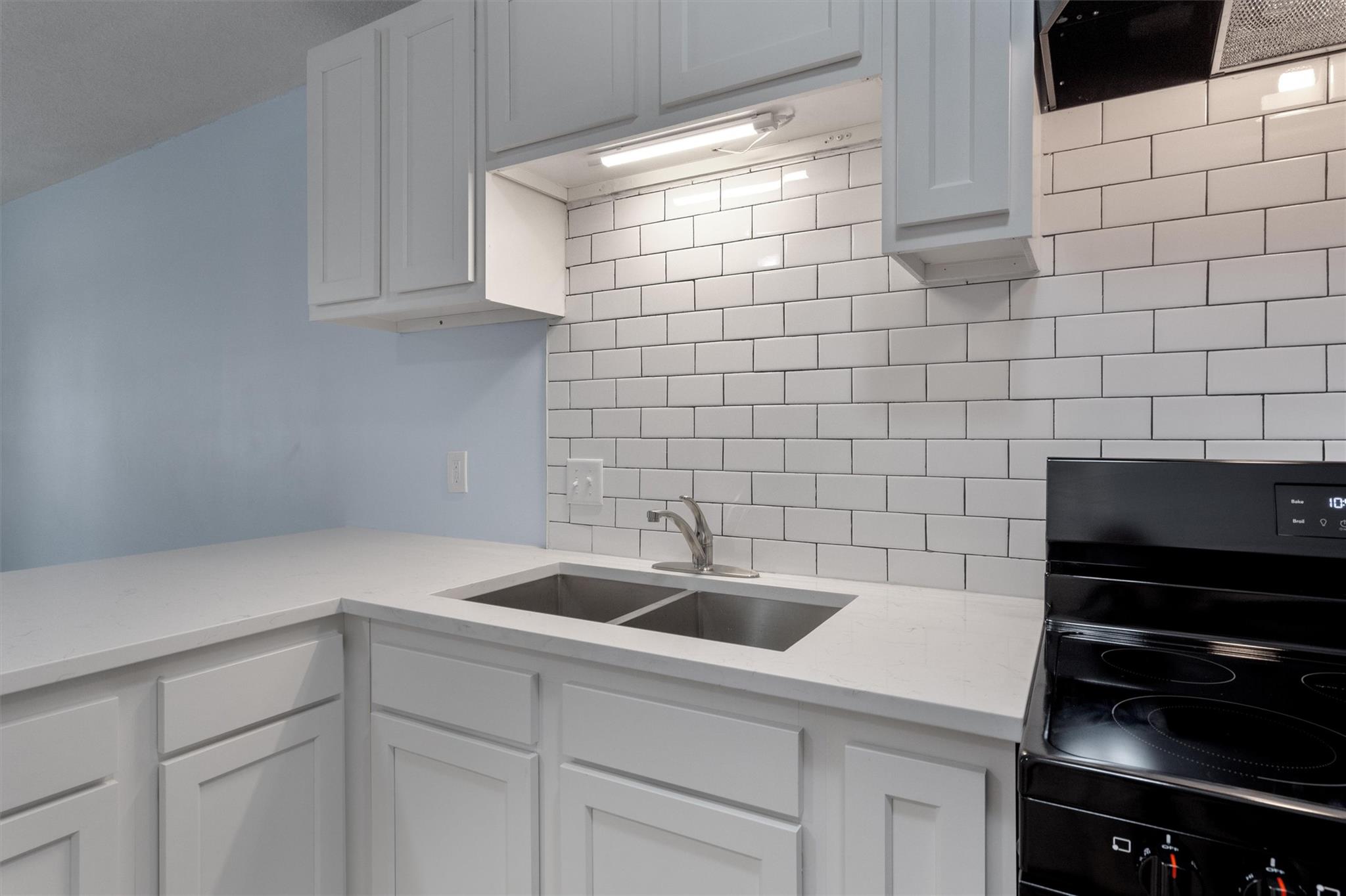 520 Lenora Dr # B, Taylor, TX 76574