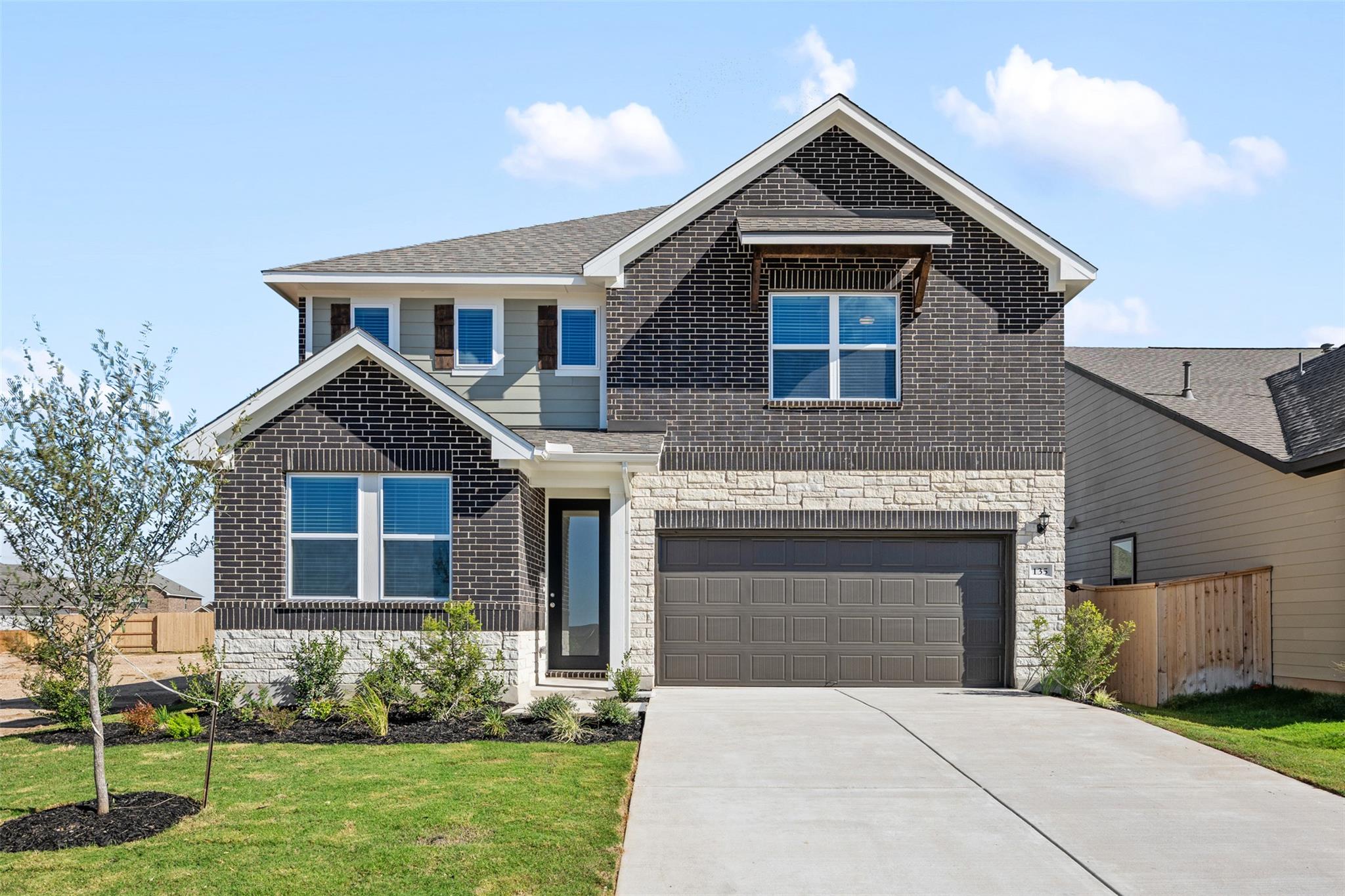 135 Silverleaf Spur, Bastrop, TX 78602