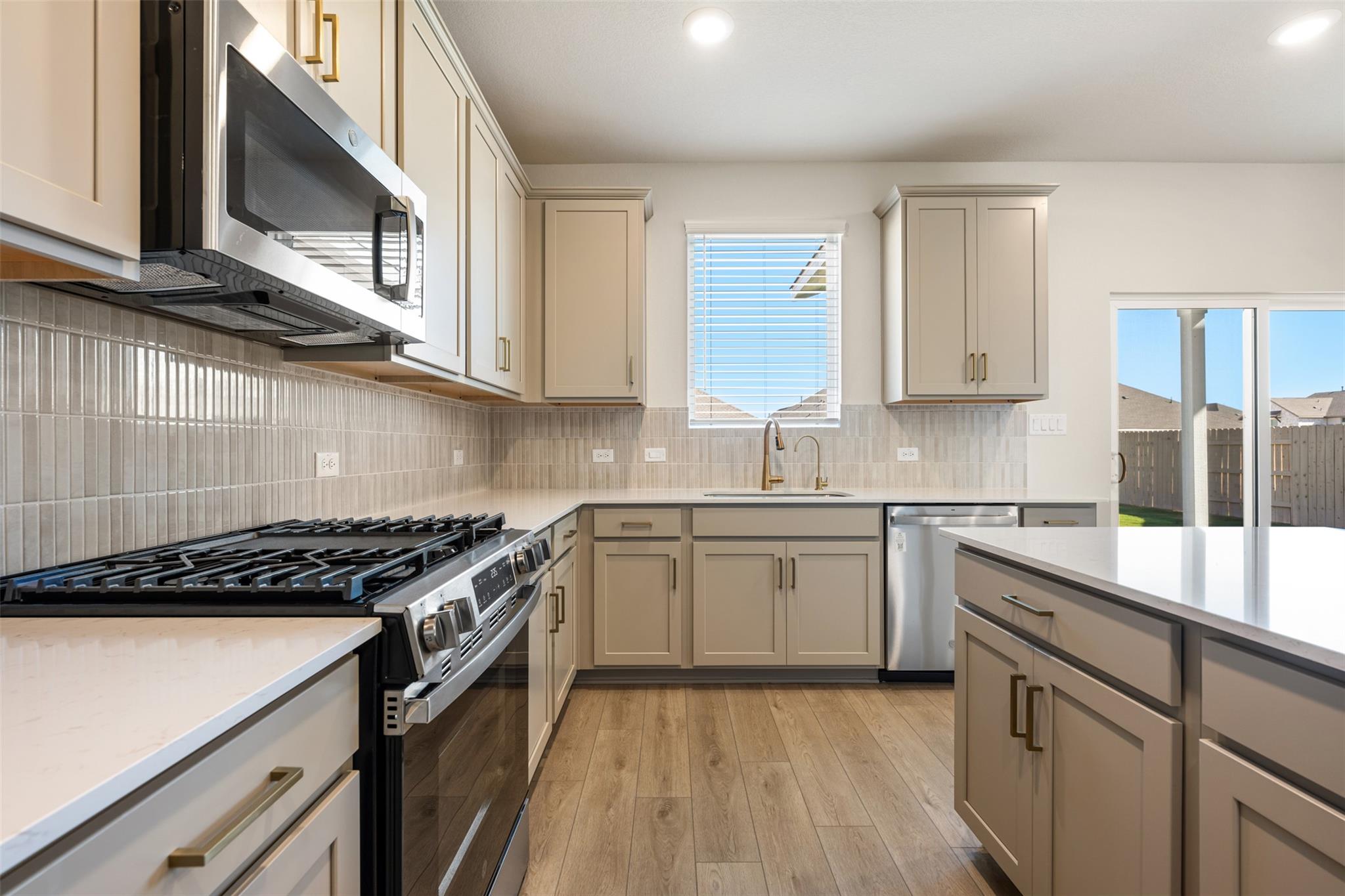 135 Silverleaf Spur, Bastrop, TX 78602