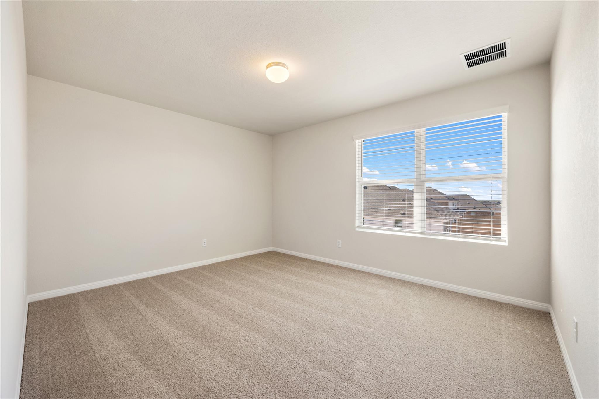 135 Silverleaf Spur, Bastrop, TX 78602